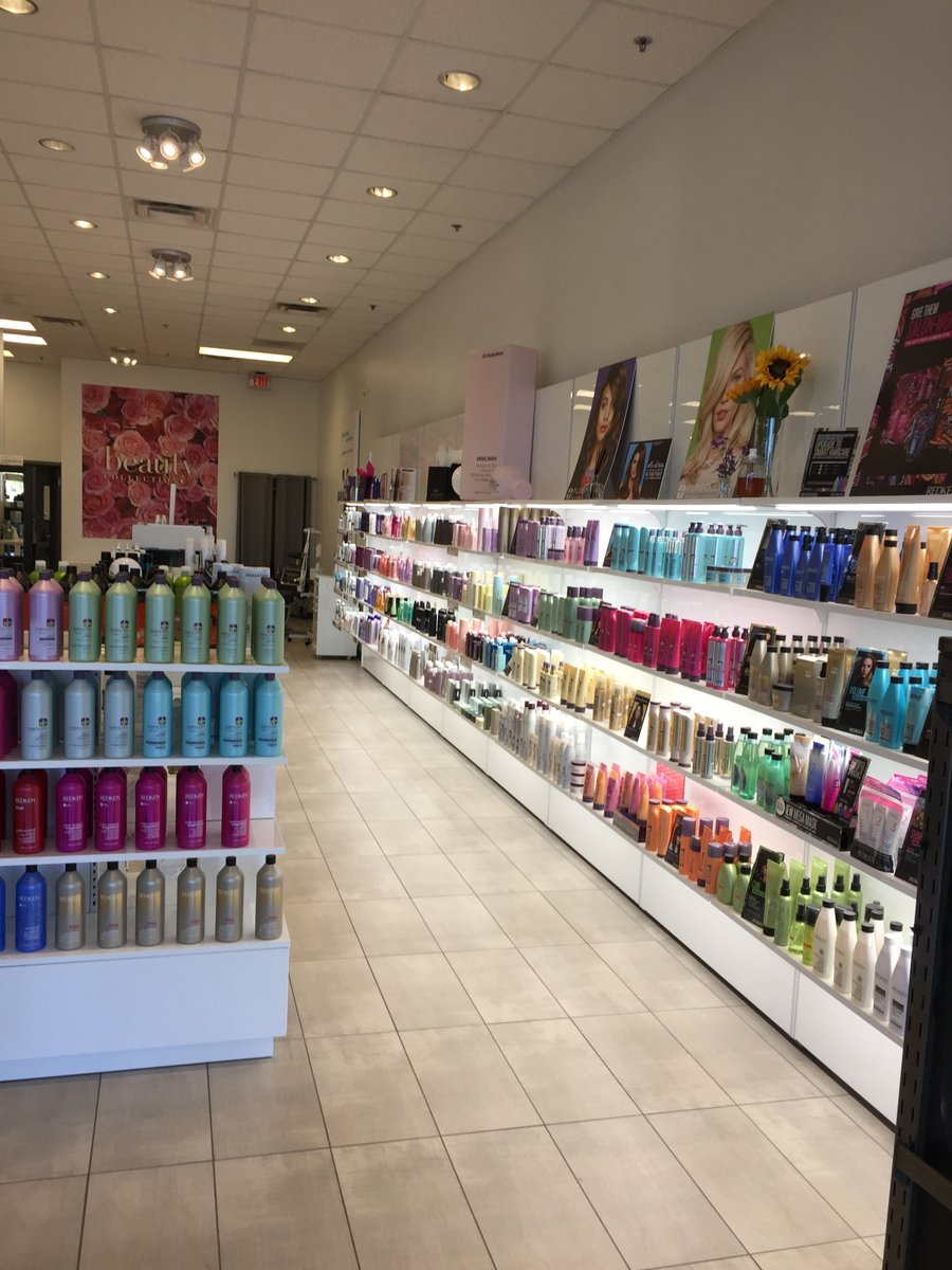 TCMillwork's tweet image. Our beautiful work at Madison Beauty Collection.