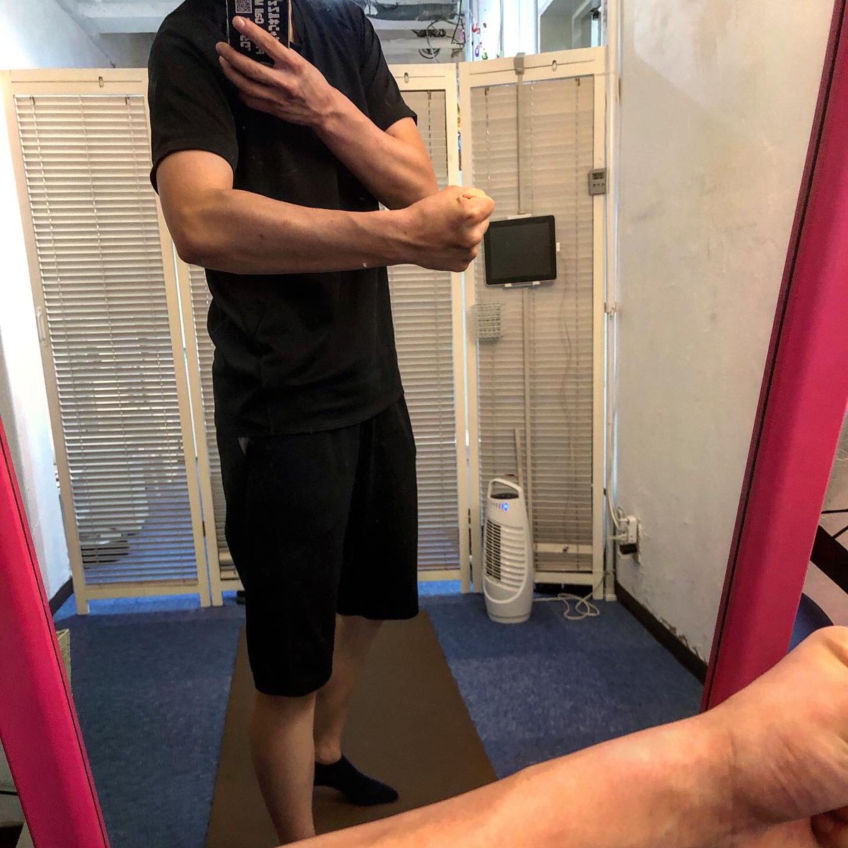 rinchiwada's tweet photo. 本日ジム前に加圧トレーニングでバチバチに仕上げてもらいました💥
はち切れるかと思うけど効果は抜群なので皆様ぜひ体験してみてください!
ニコニコで優しいトレーナーさん達ですが、しっかり厳しくトレーニングしてくれます❤️🔥
#THIDA
#加圧トレーニング
#ワダチヨ https://t.co/ft58cA3chg