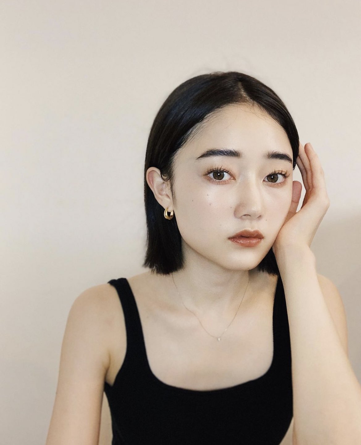 糸蒟蒻 En Twitter Beauty The Bible 1で見かけて好きになったモデルさん 色白 長いまつ毛と手足 美しくて色気があって 絶対にぞんざいに扱われないような雰囲気 こういう女性が好きだし 目指してる方向なんだよなぁ お料理もプロ級にお上手で素敵 椎名美月