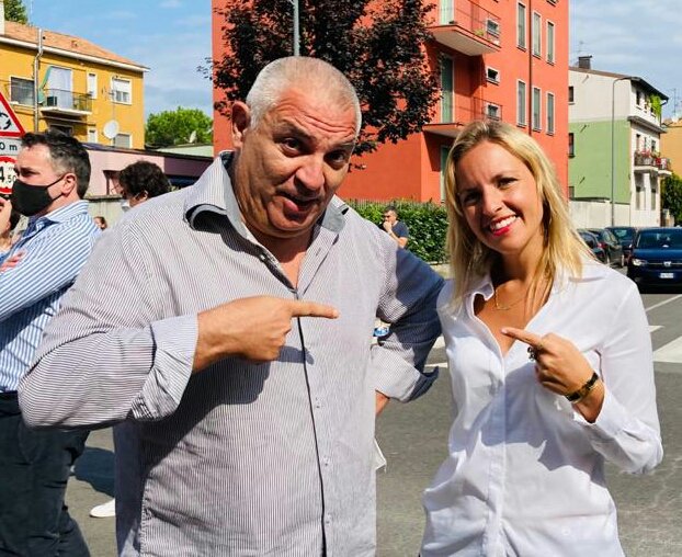 LALTROBEPPEDIM1's tweet photo. #liberiamoMilano #BernardoSindaco #laltrobeppediMilano #legaMilano #avantitutta #SilviaSardone #Europarlamento https://t.co/upr22FFM25