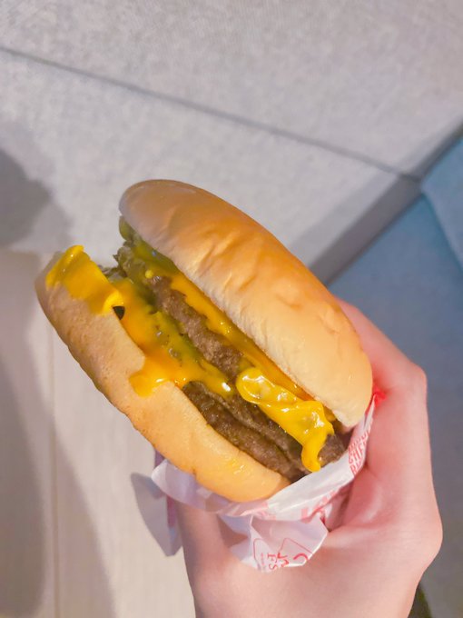 倍ダブチ ハマるとすぐ無限ループする癖 https://t.co/HlGoTHJYYl
