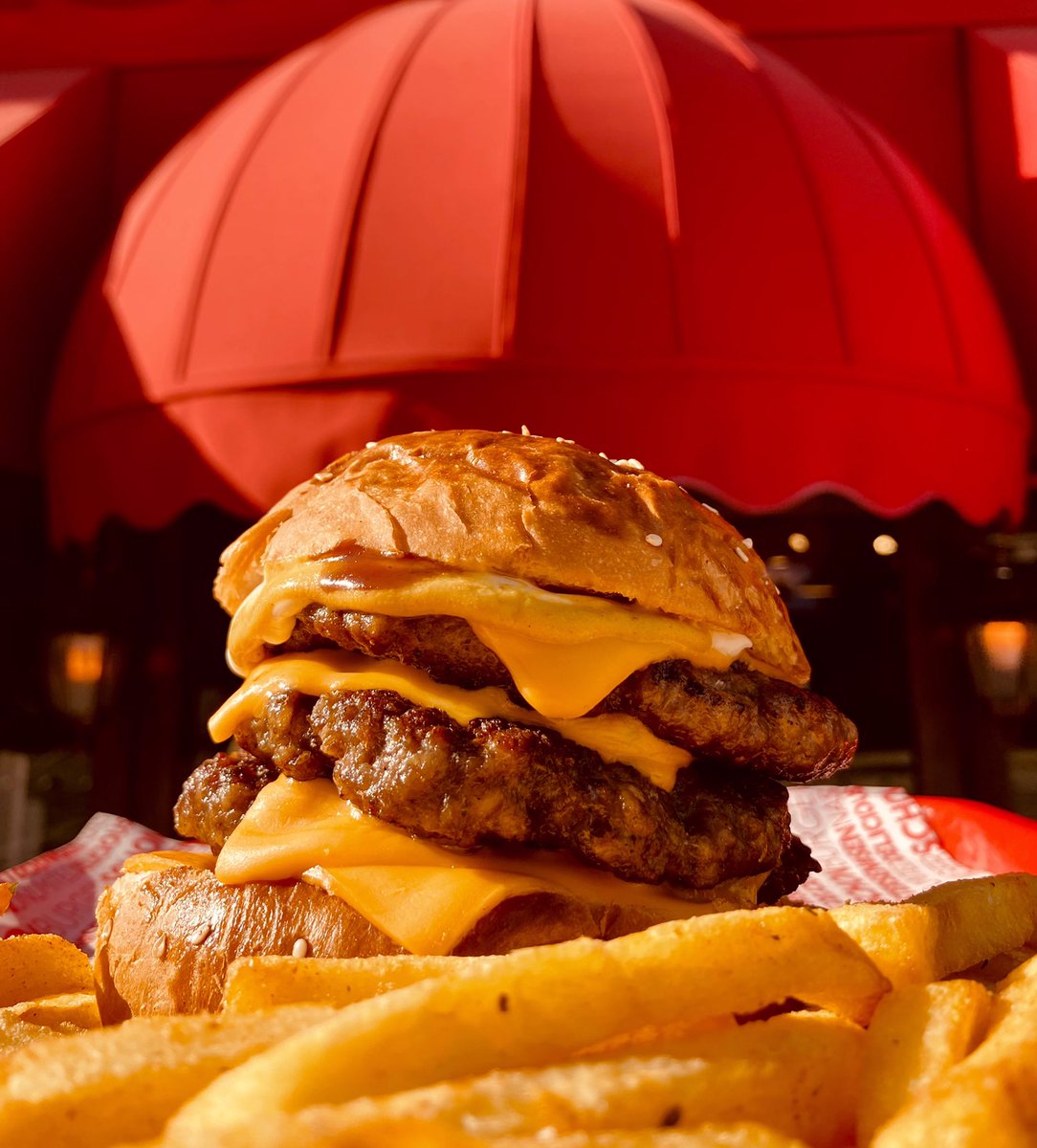 Konu ete ve cheddar’a doyduğun bir Burger ise; Schön’desin, doğru yerdesin! 😎🍔 #burgerschön #schön #burger