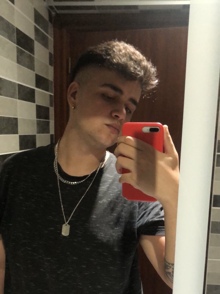 𝑨𝒂𝒓𝒐𝒐𝒏 tweet media