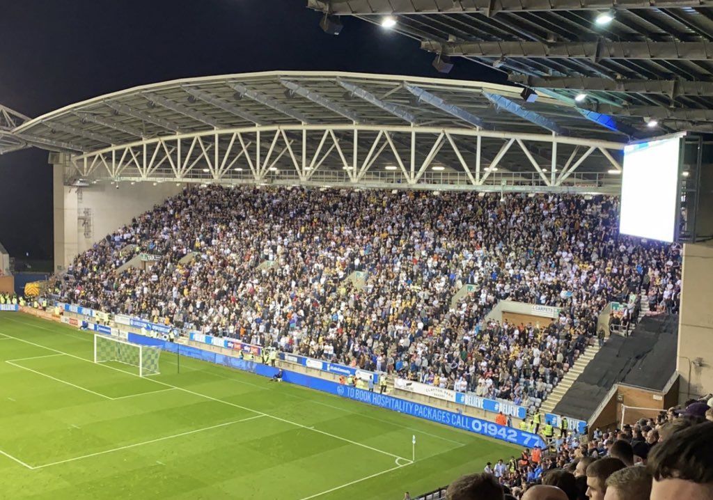 LowerTiers's tweet photo. Highest away attendances in the Carabao Cup last night 🏟

4,700 - Bolton
3,169 - Wolves 
2,364 - Everton 
1774 - Preston 
1500 - Crewe
1500 Approx - Sunderland 

No Crystal Palace or Fulham

#BWFC #WWFC #Everton #EFC #PNEFC #CreweAlex #SAFC https://t.co/YRMWrXqK0S