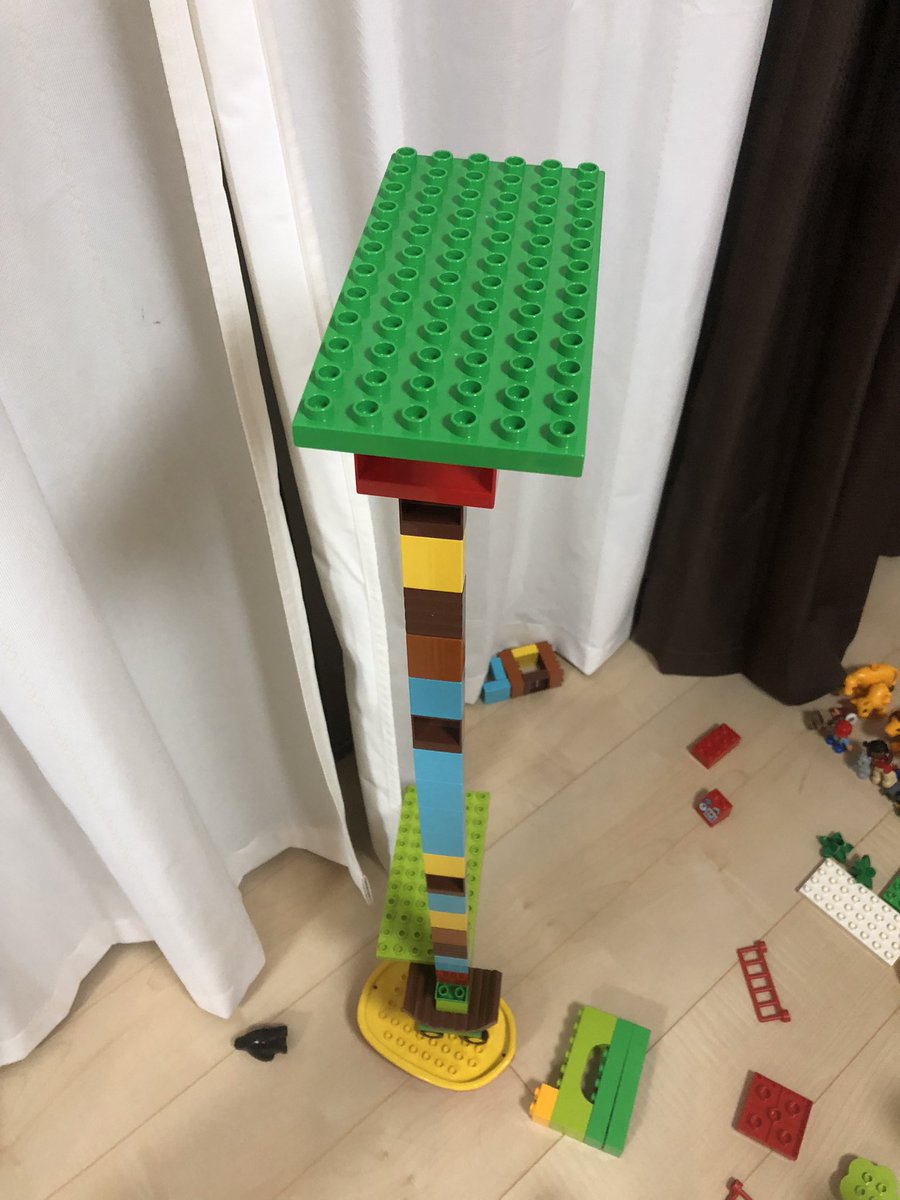 aibou_copechu's tweet photo. 真剣にブロックしてると思ったらなんかすごいの作ってた
器用だな
#2y #男の子 #男の子ママ #育児 #子育て #もう少しで3歳 #子供の成長 #LEGO #DUPRO #ブロック https://t.co/Wko1ilnU6B