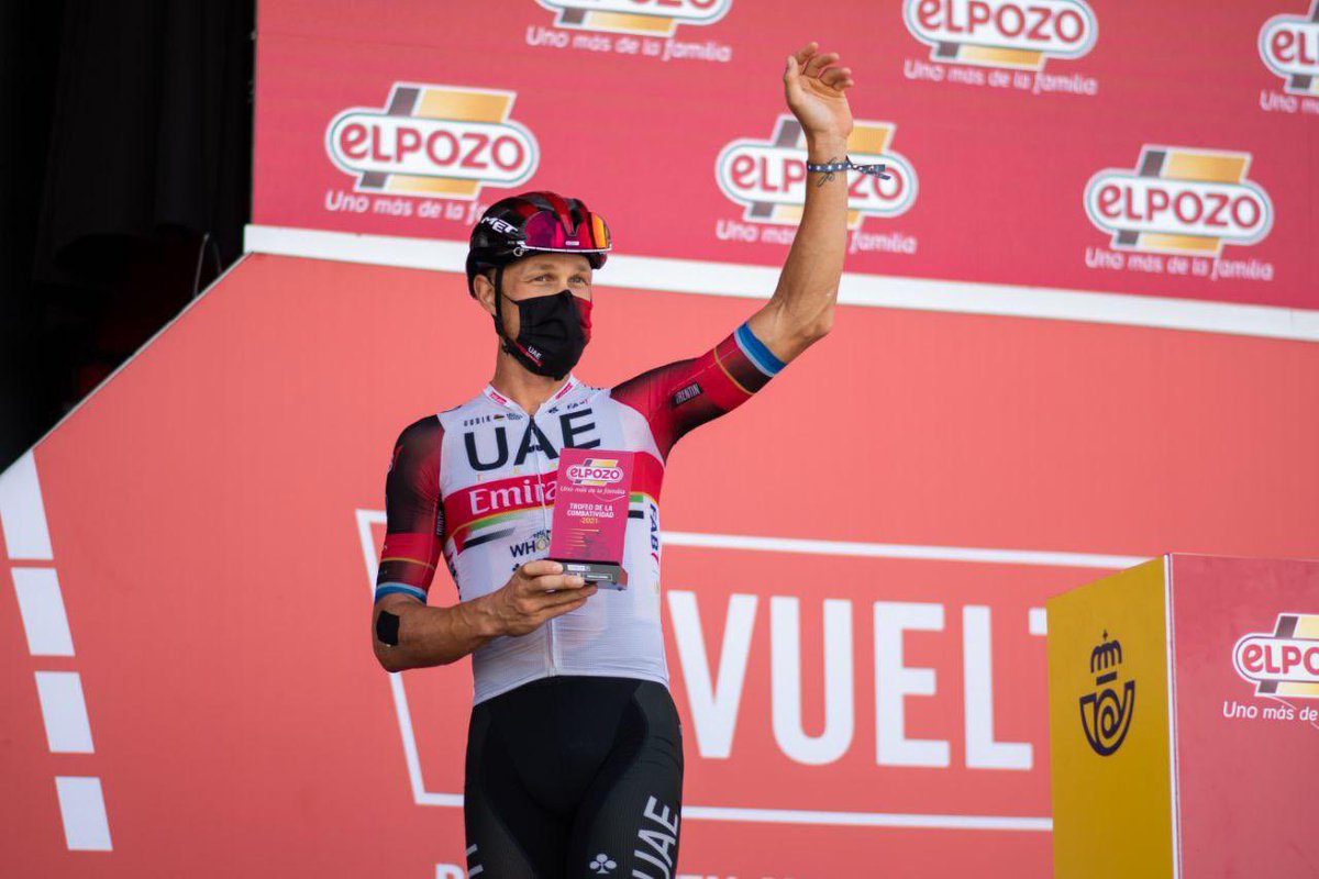 TeamEmiratesUAE's tweet photo. #LaVuelta21 

@MATTEOTRENTIN award for most aggressive rider on stage 10 🏆👏🏼

@lavuelta 🇪🇸 https://t.co/rJ7CvMnMtF