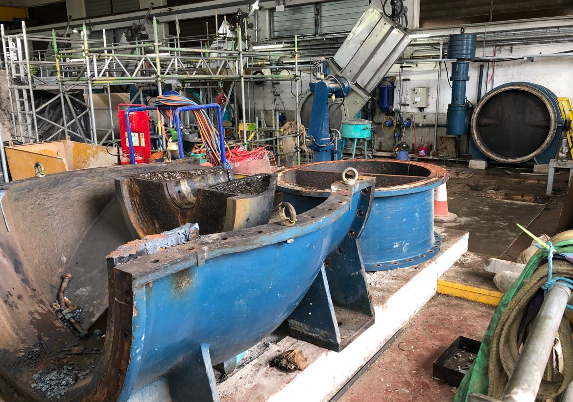 RobinDraycott's tweet photo. @FutureFens What are you doing to them? They look remarkably similar to the one's that we're replacing at Keadby with new fish friendly pumps. Keadby was also built in the 1940s @EnvAgencyMids #Keadby https://t.co/u2YEUE5Plp