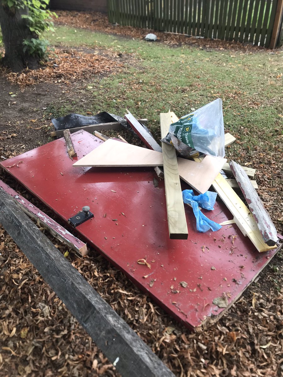 MMUNEERKHANS's tweet photo. Fly Tipping outside number 11 Brockhurst road, Hodge Hill, Birmingham, B36 8JB @liambyrnemp please can you arrange removal ASAP. @BCC_Help @HodgeHillResid1 @BhamCityCouncil @FlytippingWatch https://t.co/Keptf3VHWD