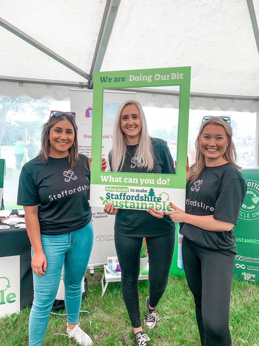 🌍♻️Come and talk to the #MakeStaffordshireSustainable team at #StaffordshireCountyShow today on stand 123F (just to the left of the main arena) The team want to get 5,000 residents to pledge to live a more environmentally friendly life. ✋💚 Pledge today public.govdelivery.com/accounts/UKSTA…