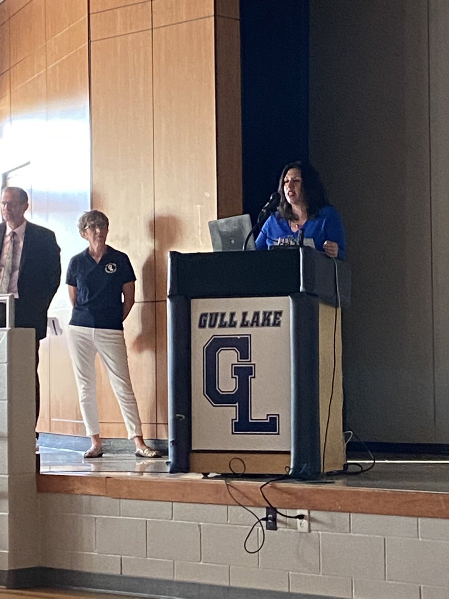 Dr_Maring's tweet photo. Learning about innovative programs in the district @bobbi_stoner #glcsVS https://t.co/N3JA8F76ab