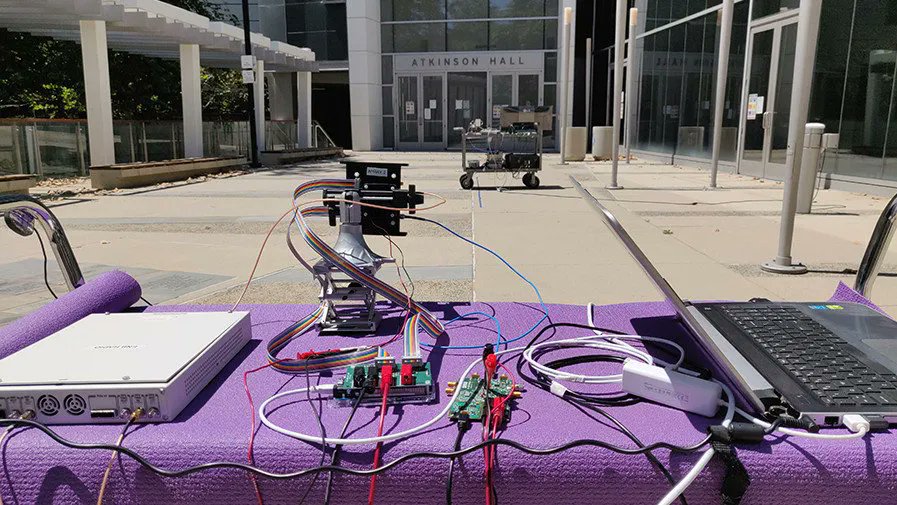 Hacksterio's tweet photo. Researchers split mmWave signals into multiple beams to offer the best 5G connectivity: https://t.co/6m4QBee0WZ https://t.co/TI0VFNSzMY