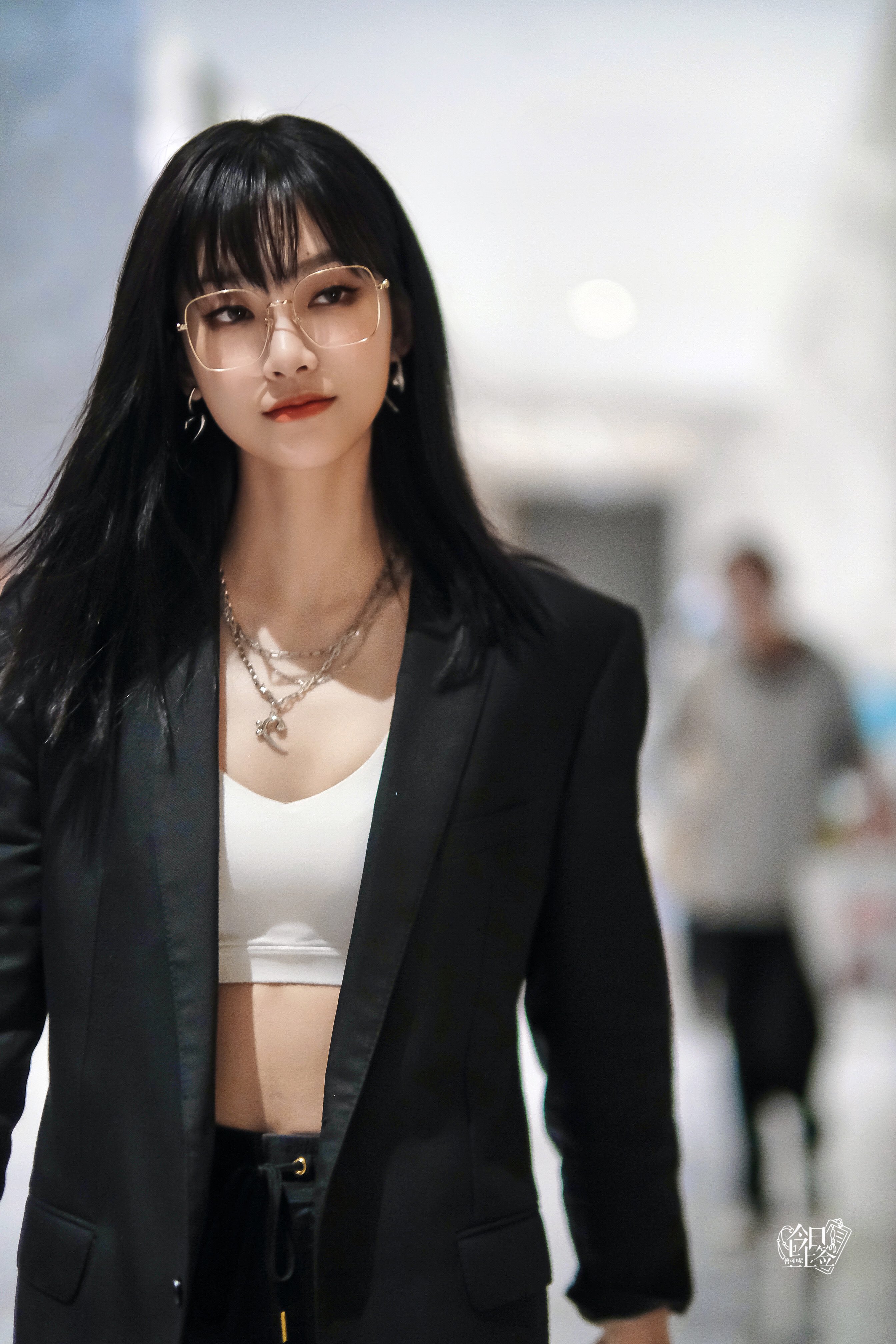 润妮秀 CHANEL 太阳眼镜: 方框太阳眼镜, 尼龙9168B — Fashion | CHANEL