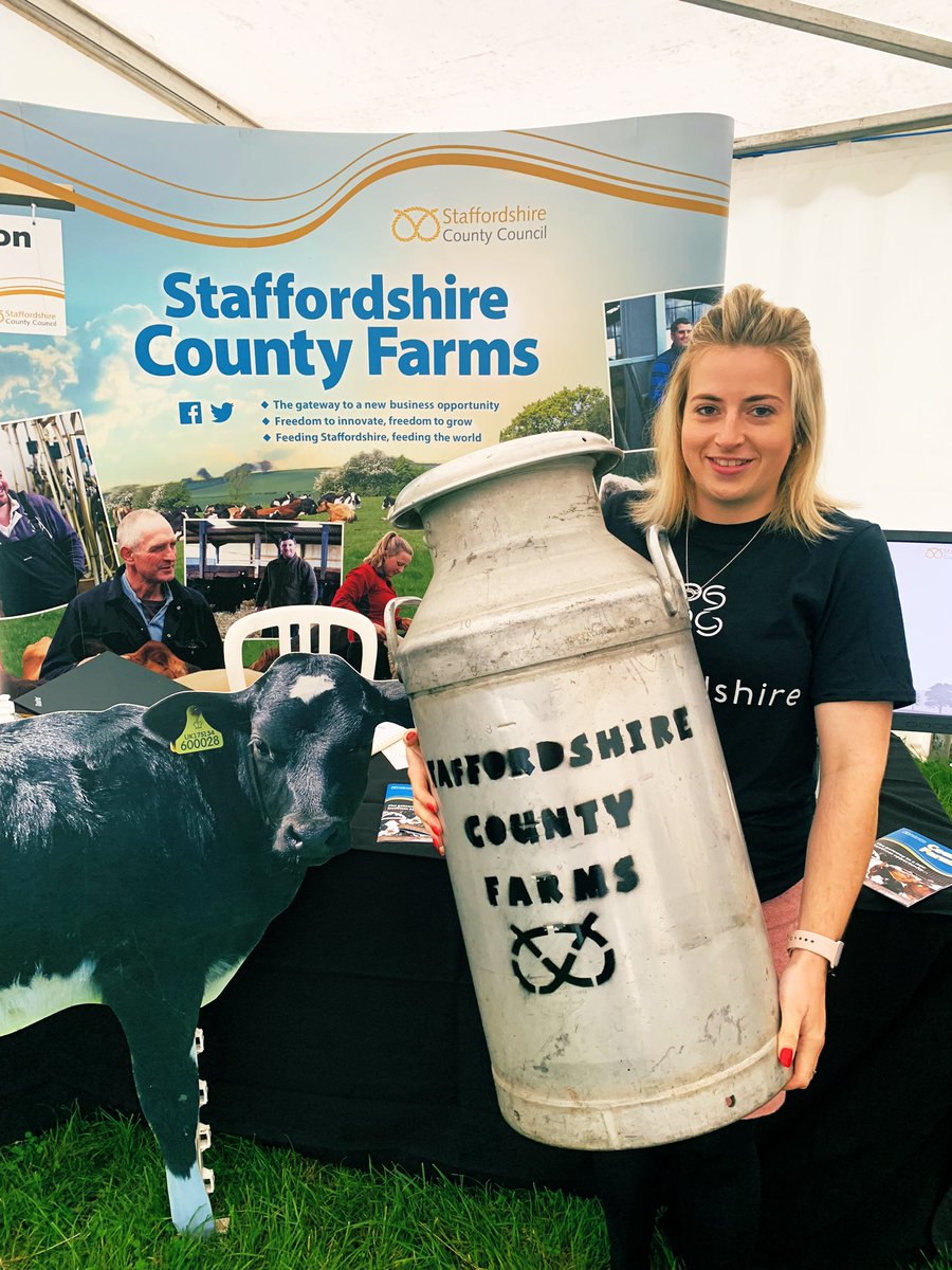 👀 Could you be our next County Farmer? 🐑🐓
🐄 Come and say hello to the #StaffordshireCountyFarms team 👋🏻today at #StaffordshireCountyShow 🥛Our team are on stand 123F today (left of the main arena) sharing information about what it takes to rent a county farm.🐄🐮 #WeAreStaffs