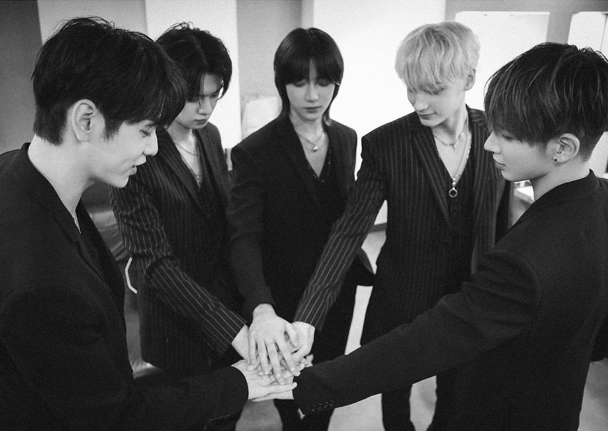 Webearbeom ♡ Pungpond ft. crisis 🧘♀️🔥 tweet media