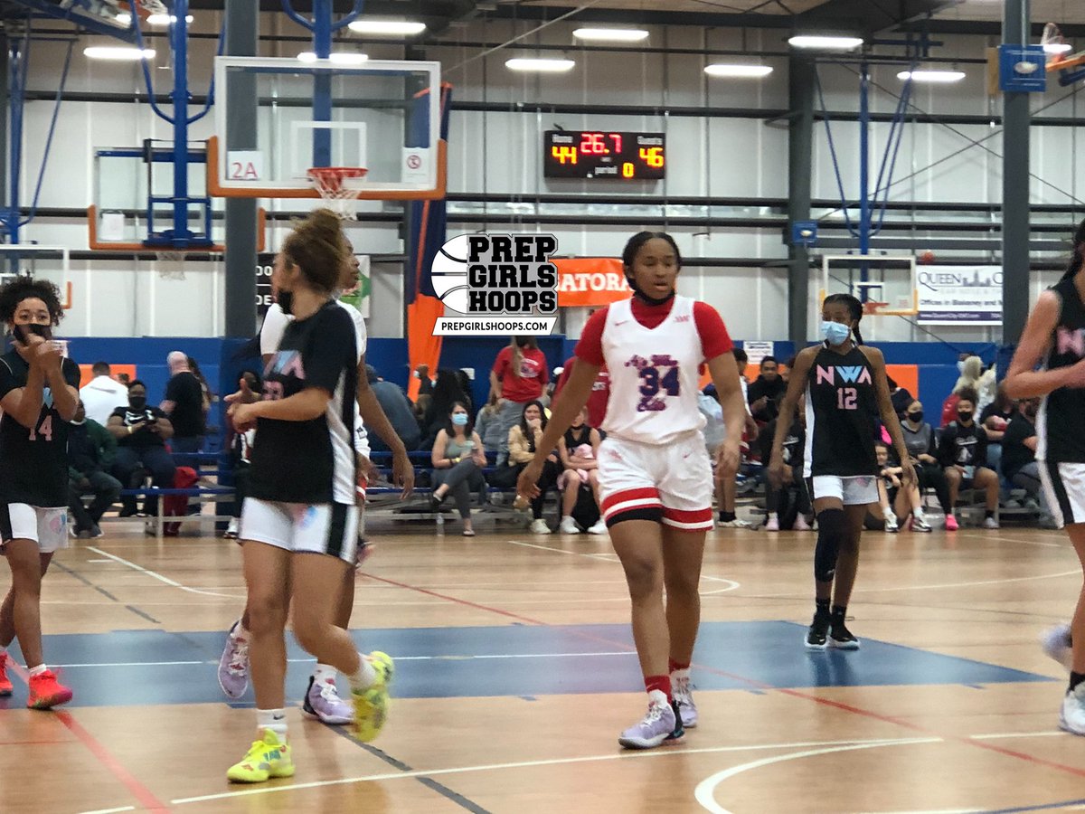 PGH_SCarolina's tweet photo. Who did we see play this summer ? A’ja Wilson Elite - Dickerson has plenty of talent and college programs need to take notice.  @MaliyiahM @GCABball @ApostlePSmith #RecruitThePalmettoState #PrepGirlsHoops #SwannysRoundballReview https://t.co/4wqDDFjnUf
