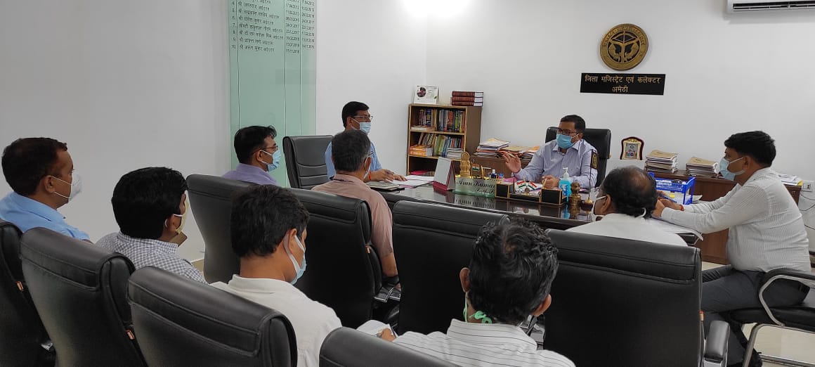 DmAmethi's tweet image. आज जिला वृक्षारोपण एवं पर्यावरण समिति की बैठक कर संबंधित अधिकारियों को आवश्यक निर्देश दिए। @smritiirani @CMOfficeUP