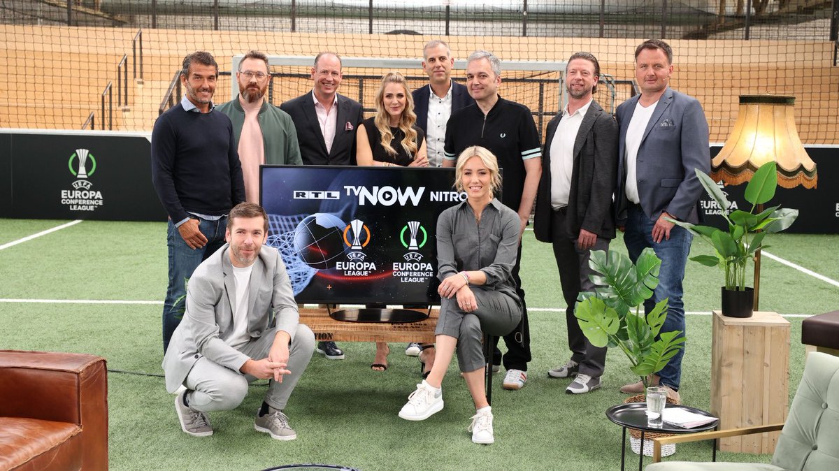 RTL Deutschland (@rtlde_corporate) on Twitter photo Hochkarätig besetzte Europapokalabende bei @TVNOW, <a href="/RTLde/">RTL</a> & <a href="/NITRO/">NITRO</a> ! Wir haben heute unser <a href="/EuropaLeague/">UEFA Europa League</a>-Team vorgestellt: Mit dabei sind ab 16.9. <a href="/Podolski10/">Lukas-Podolski.com</a>, <a href="/KHRiedle/">Karl-Heinz Riedle</a>, <a href="/Laura_Papendick/">Laura Papendick</a>, <a href="/annakraft/">anna kraft</a>, @robbyhunke und <a href="/arndzeigler/">Arnd Zeigler</a> sowie <a href="/SteffenFreund/">Steffen Freund</a> und <a href="/Marco_Hagemann/">Marco Hagemann</a> ⚽️👍 Hochkarätig besetzte Europapokalabende bei @TVNOW, <a href="/RTLde/">RTL</a> & <a href="/NITRO/">NITRO</a> ! Wir haben heute unser <a href="/EuropaLeague/">UEFA Europa League</a>-Team vorgestellt: Mit dabei sind ab 16.9. <a href="/Podolski10/">Lukas-Podolski.com</a>, <a href="/KHRiedle/">Karl-Heinz Riedle</a>, <a href="/Laura_Papendick/">Laura Papendick</a>, <a href="/annakraft/">anna kraft</a>, @robbyhunke und <a href="/arndzeigler/">Arnd Zeigler</a> sowie <a href="/SteffenFreund/">Steffen Freund</a> und <a href="/Marco_Hagemann/">Marco Hagemann</a> ⚽️👍