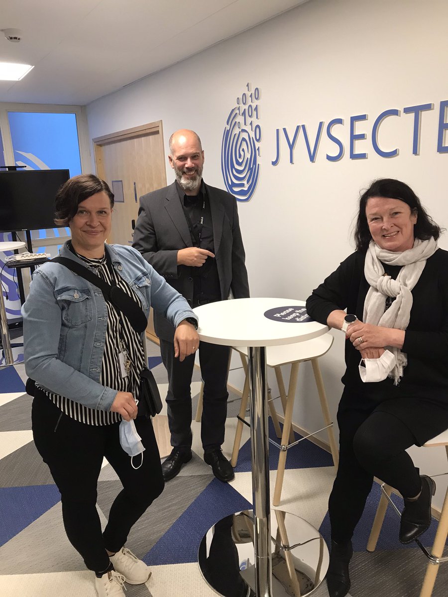 MerjaRehn's tweet photo. Kiitos @KarjalaisenMika @JYVSECTEC että sain vielä viime töikseni tutustua Suomen huippukyberosaajiin ja koulutukseen @KuismanTiina kanssa #Lutakko Yhteistyötä jatkossakin. #kyberturva #ruokaketju #logistiikka #koulutus https://t.co/zRuKGS38f6