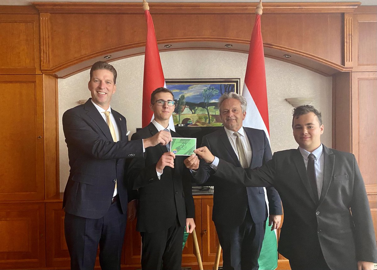 TromlerMiklos's tweet image. #Smartbin au #Maroc 🇲🇦 ! Un startup hongrois 🇭🇺 à la recherche de #sensibilisation de la population mondiale pour l’importance de tri de déchets ménagers. Nous lancerons un projet pilote bientôt au 🇲🇦. #Hongrie #responsable #durable #environnementale #écologique