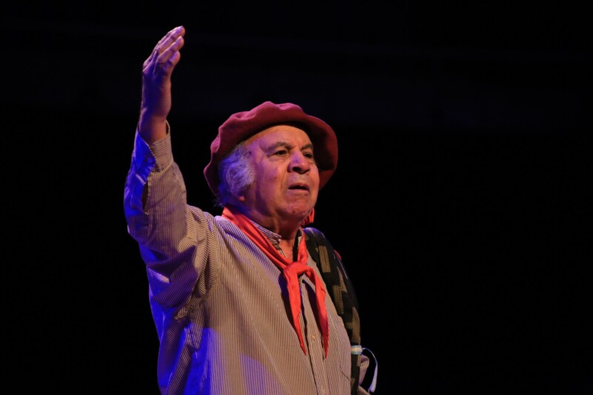 FolcloreEstilo's tweet image. Esta semana Charo Bogarin nos habla de @Tonolec_oficial y recordamos a Omar Moreno Palacios.  #charobogarin #Tonolec #omar #folcloreconestilo #Cultura  #Radio  #charlas #Folklore  #Americana