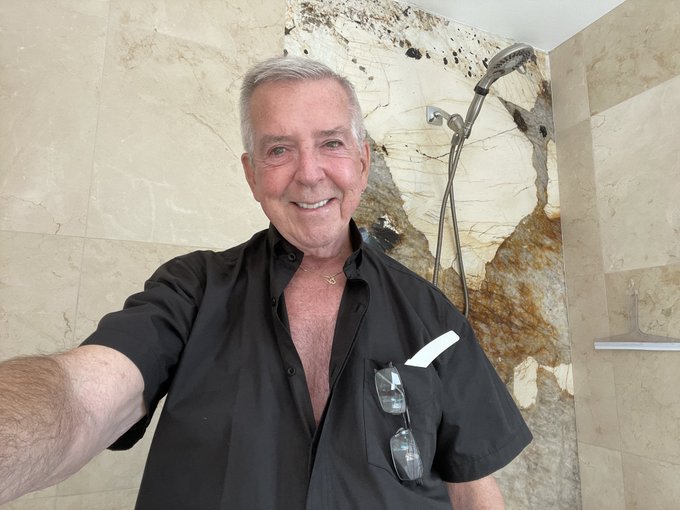 Getting ready to shower after an Eco-cast audition for a feature film. #gayactor #gaymodel #daddy #silverdaddy<a href="/tag/daddy"class="tags"><span>#daddy</span></a><a href="/tag/gaymodel"class="tags"><span>#gaymodel</span></a><a href="/tag/silverdaddy"class="tags"><span>#silverdaddy</span></a><a href="/tag/gayactor"class="tags"><span>#gayactor</span></a>