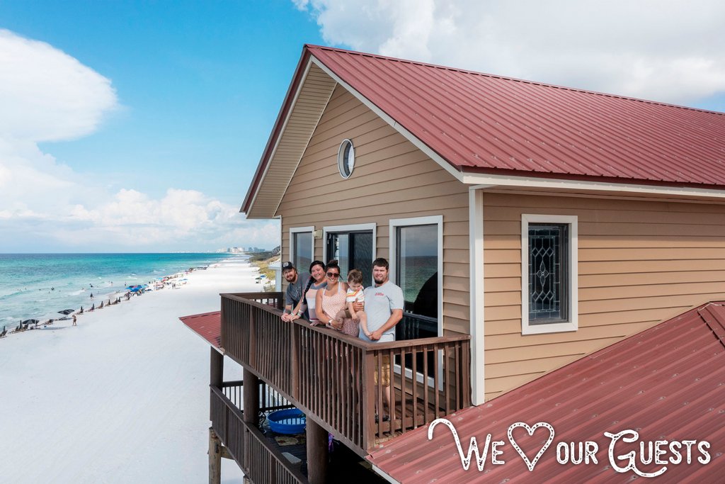 TheOceanReef's tweet photo. Meet Our Guests from Baytown, TX! They are celebrating a recent engagement along the beautiful beaches of South Walton. See more of the 30A vacation home they chose to celebrate in here: https://t.co/XarfxqFnzK
#DuneAllenBeach #SouthWalton #30A https://t.co/JG2jOzF9h2