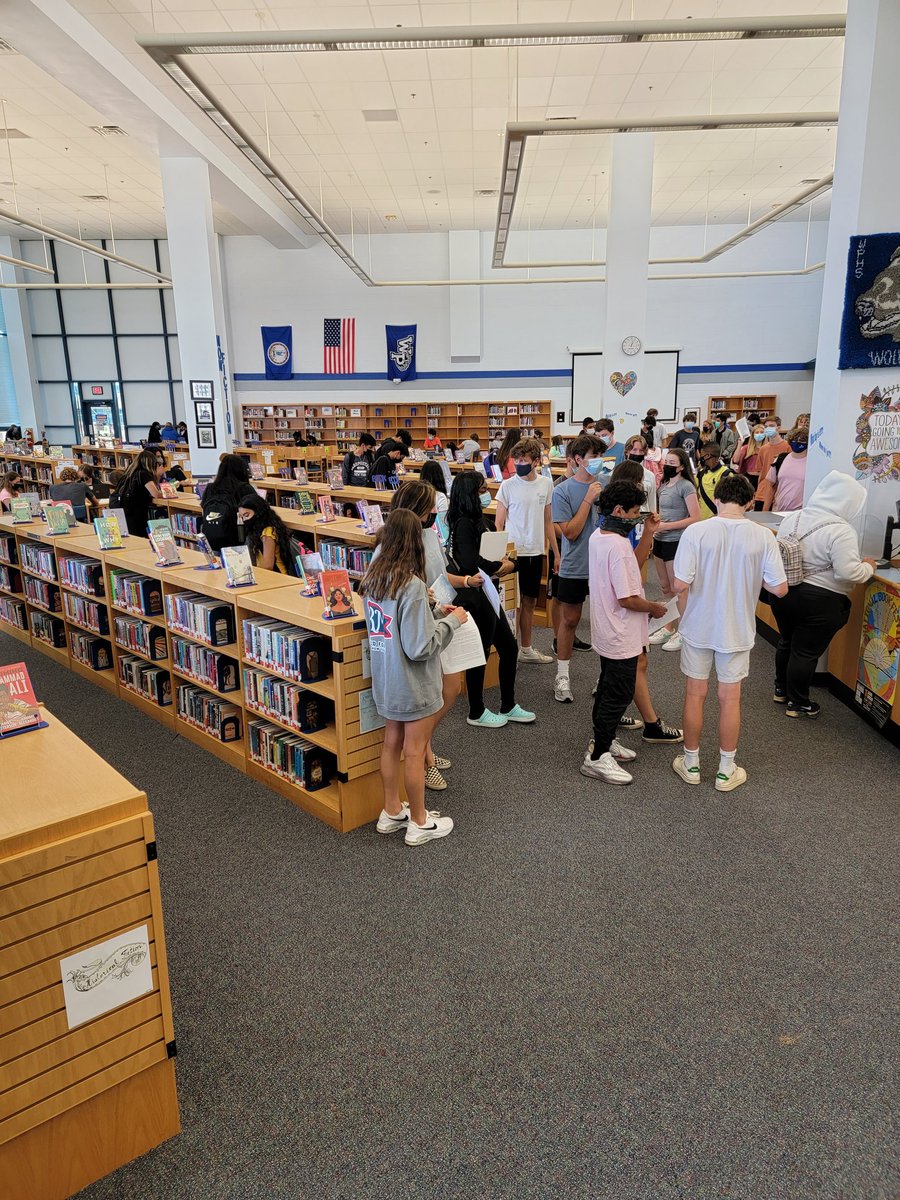 So happy to have students back in the library. We're packed with classes doing book checkout and students assigned to the library for classes. <a href="/theWPboard/">West Potomac HS (we/they/them)</a> <a href="/FCPS_LIS/">FCPS Library Program</a>