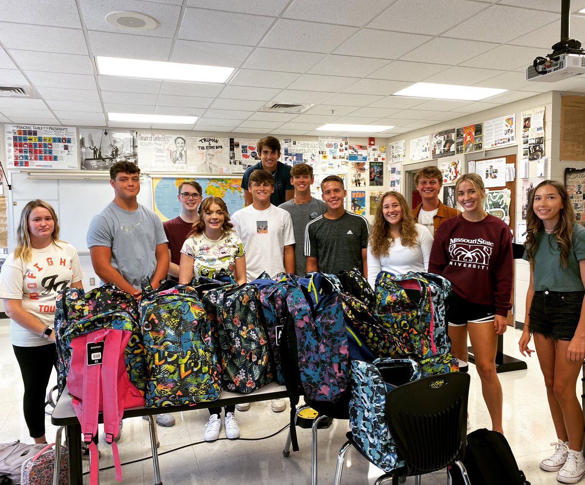 We put together our PAW PACKS today! These backpacks include various hygiene products and school supplies that will all go back to Willard students!!👊🏼🤩 #willardsga