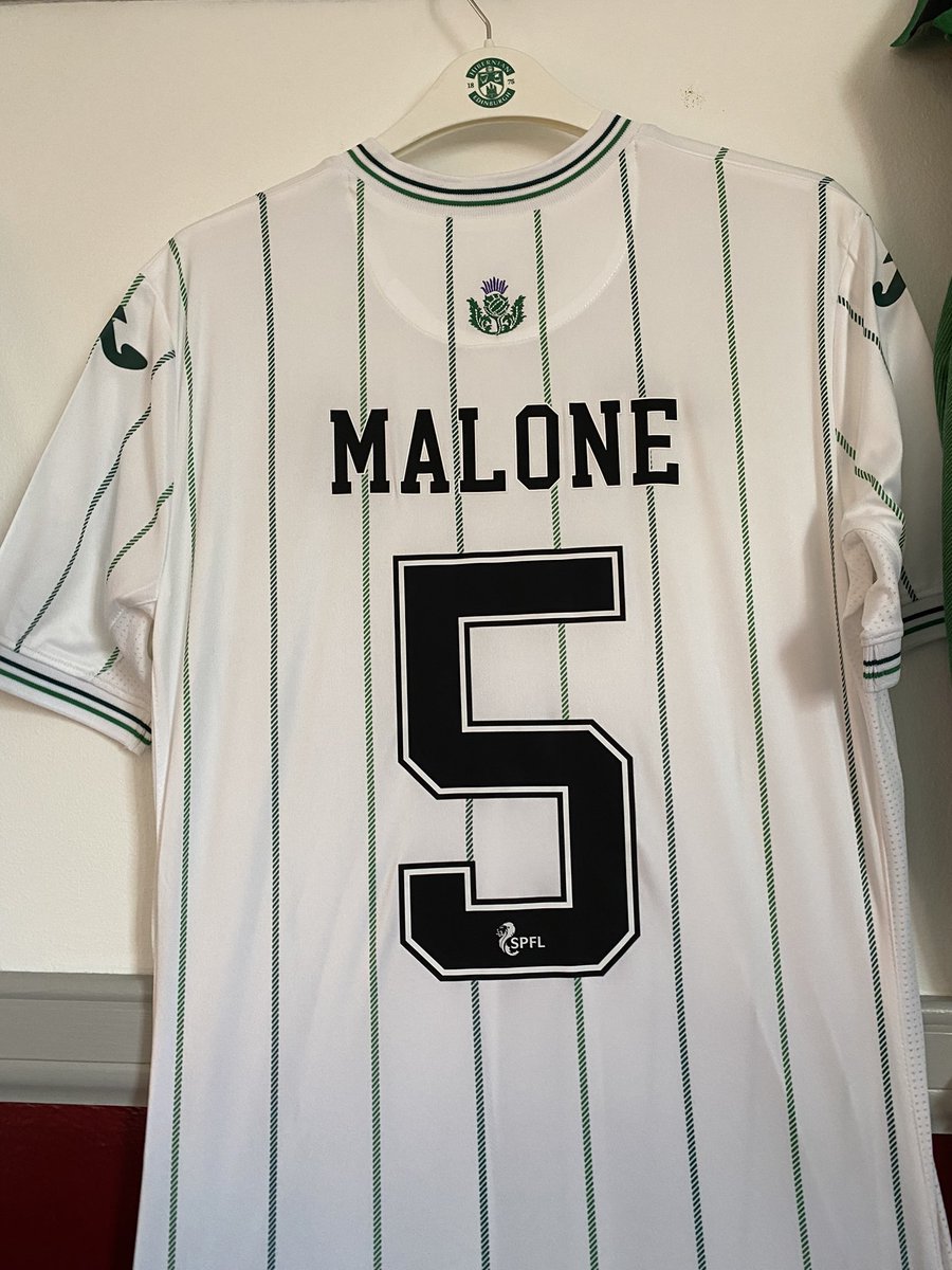 HibernianWomen's tweet image. First start in the ⚪️🟢 @xtonimalone tonight