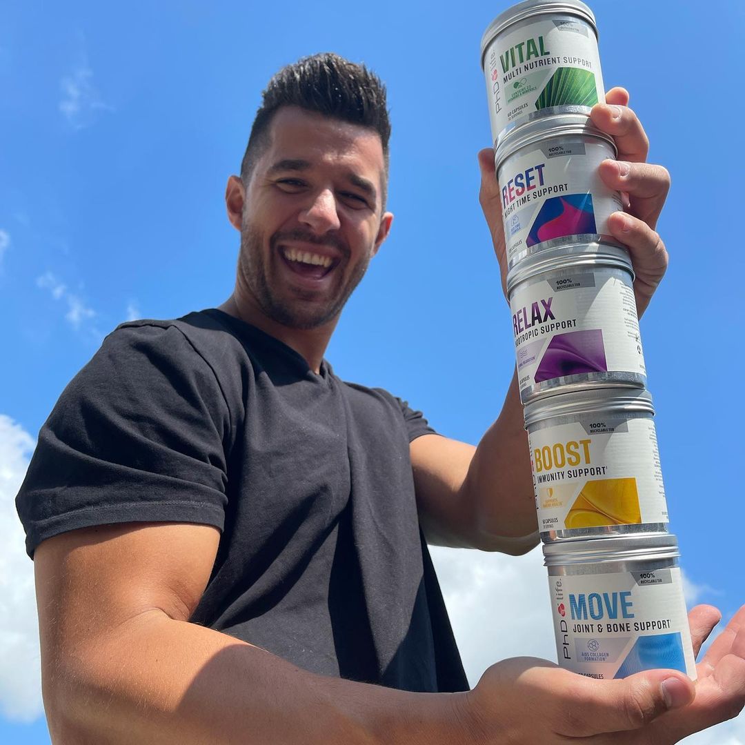 PhDNutritionUK's tweet image. Stack them high 🙌🏼

@faispmafitness is covering all the bases across our new Life range. 

What is your favourite supplement from our new line of products?

#PerformSmart