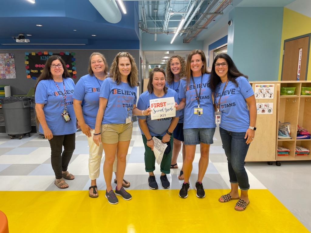 nedleaving's tweet photo. @BPEStitans GRADE 2- READY TO GO!! #Cheers to a SPECTACULAR YEAR EVERYONE! #BCSDTitans #TitansFirstDay #BELIEVEintheTitans https://t.co/1CAm5J0fxy
