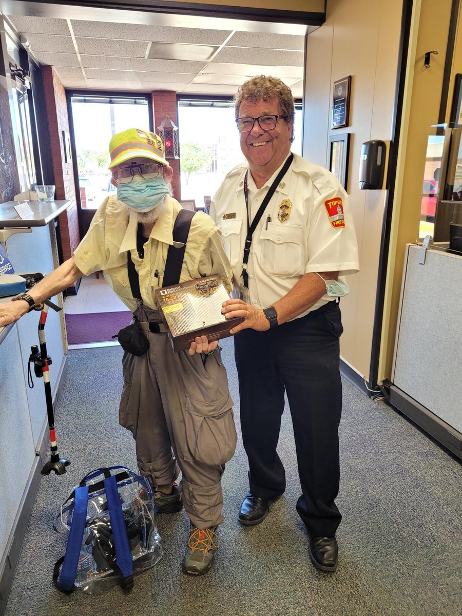 I had a very special  person come visit me with a donation. 80 years young Larry Ross Madden wanted to present the fire department with a pair of binoculars.
I want to thank him for this very generous donation 😃