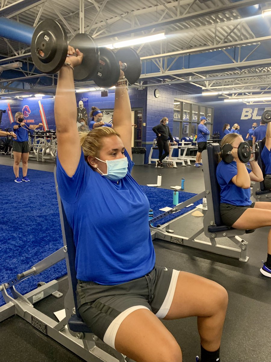 BroncoSportsSB's tweet photo. Best way to start the day?

Team Lift Sessions 💪

#BleedBlue | #WhatsNext https://t.co/TvH0sdGkz0