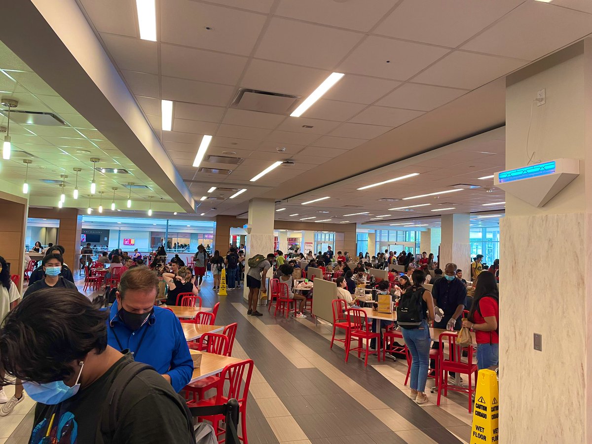 UHPhysLabs's tweet photo. Welcome back to campus! After 18 months, this place finally feels like a university campus! Physics Labs start next week. #uhphyslabs #uhphysics #physics #physicsdepartment https://t.co/5wVTny7uaJ