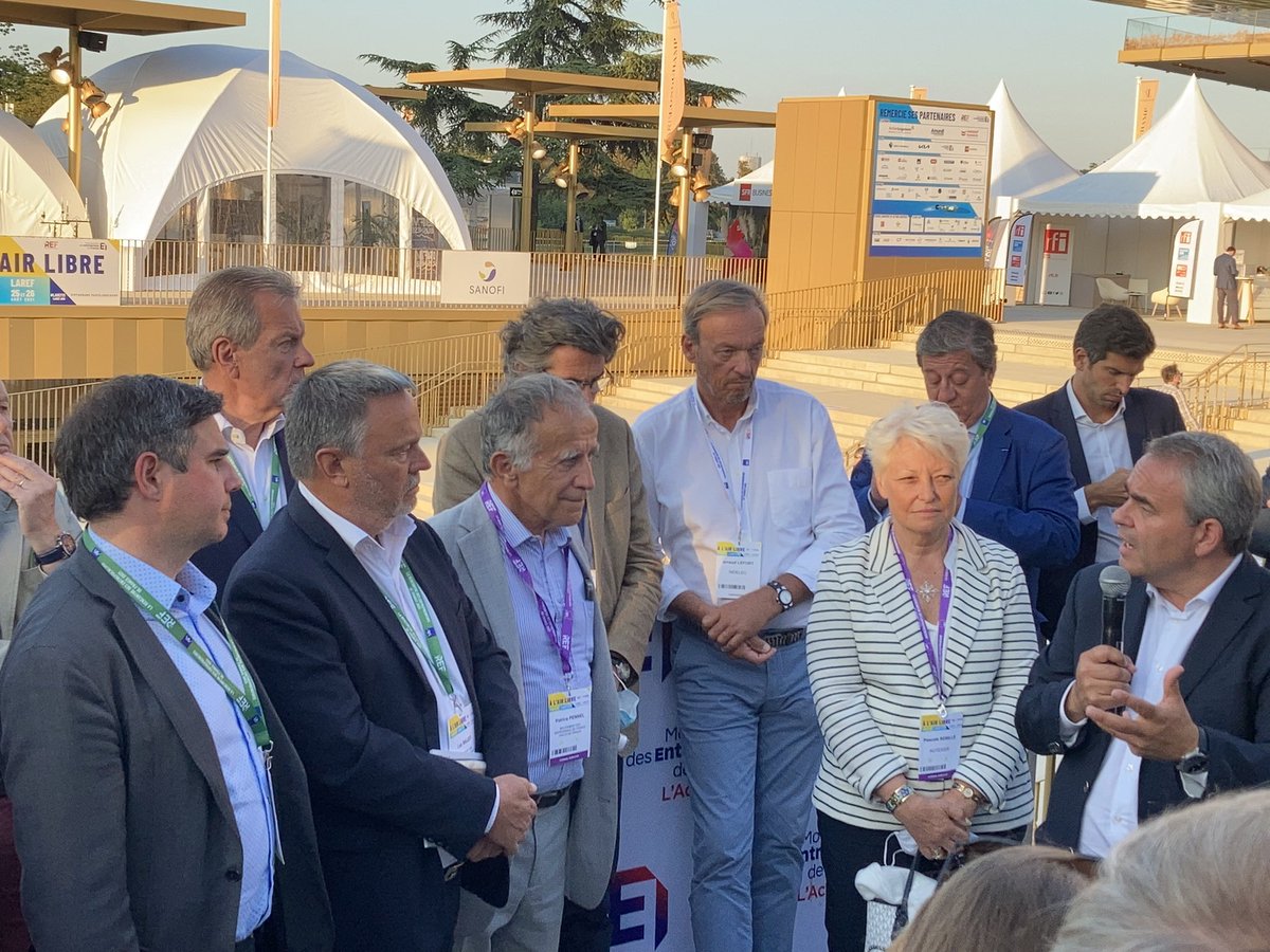 Intervention de <a href="/xavierbertrand/">Xavier Bertrand</a> au club adhérents du <a href="/medef/">Mouvement des Entreprises de France</a> et du <a href="/MedefHdF/">MEDEF HDF</a> en présence de <a href="/GeoffroyRDB/">Geoffroy Roux de Bezieux</a> #LaREF21 <a href="/baijot_medef60/">luc</a> <a href="/PatricePennel/">Patrice Pennel</a>