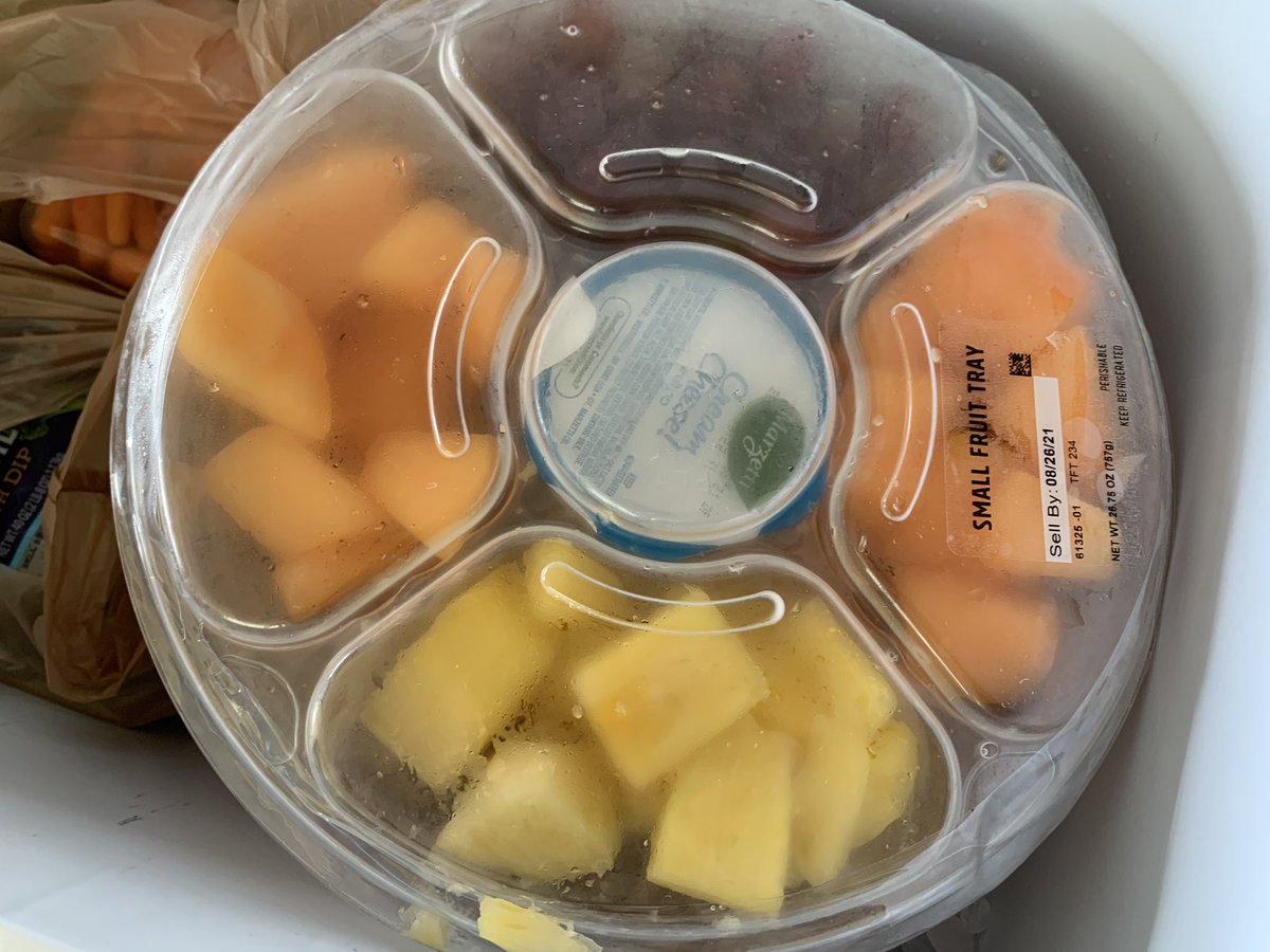 I mean…c’mon. Thank you to <a href="/UKCoachLawson/">Rachel Lawson</a> and the <a href="/UKsoftball/">Kentucky Softball</a>  team. There’s lots of reasons why we love y’all but today takes the cake.

<a href="/UKAthletics/">Kentucky Athletics</a> 

#bbn #photoday #sportsphotographer  #softball #sec #simplythebest