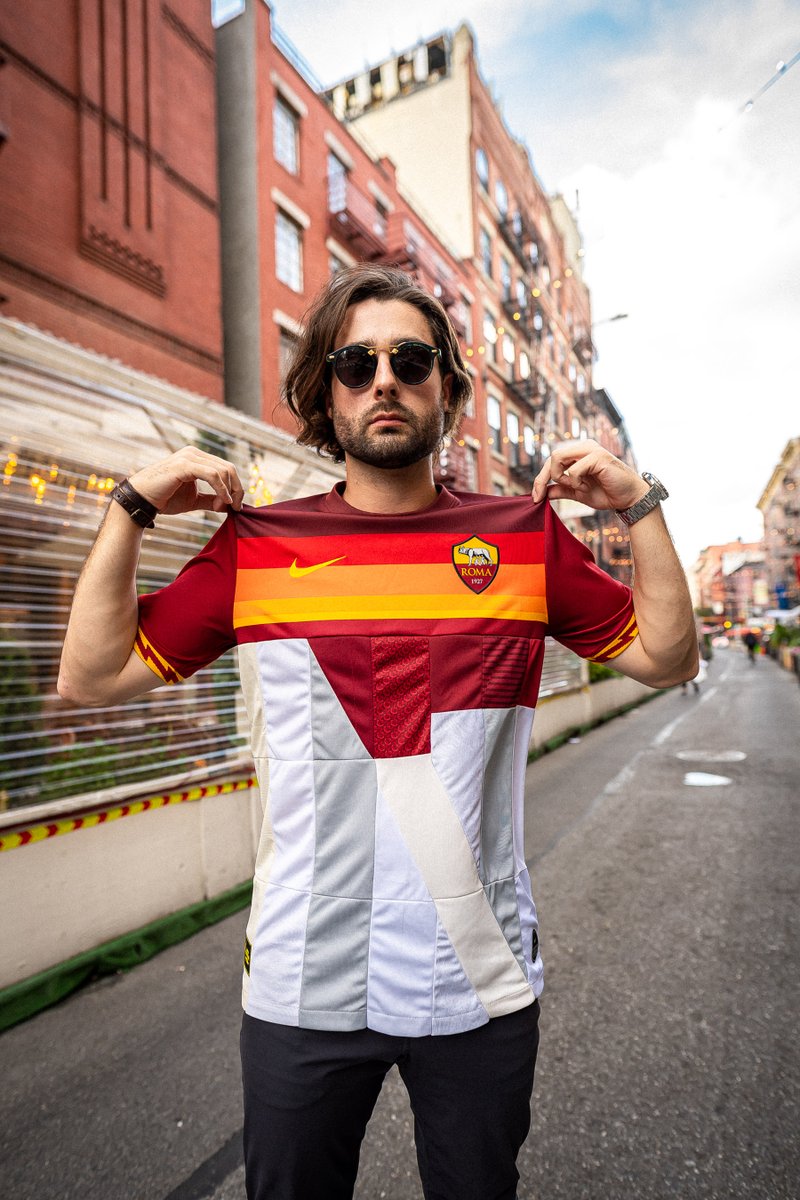 Paying homage to the 7 year partnership between Nike &amp; <a href="/ASRomaEN/">AS Roma English</a>, <a href="/PTrophyStudio/">Participation Trophy Studio</a> has produced a 1 of 1 mashup shirt dubbed 'Colosseum', which combines a piece of every home and away kit from the Nike era.

Closer look: soccerbible.com/design/miscell…