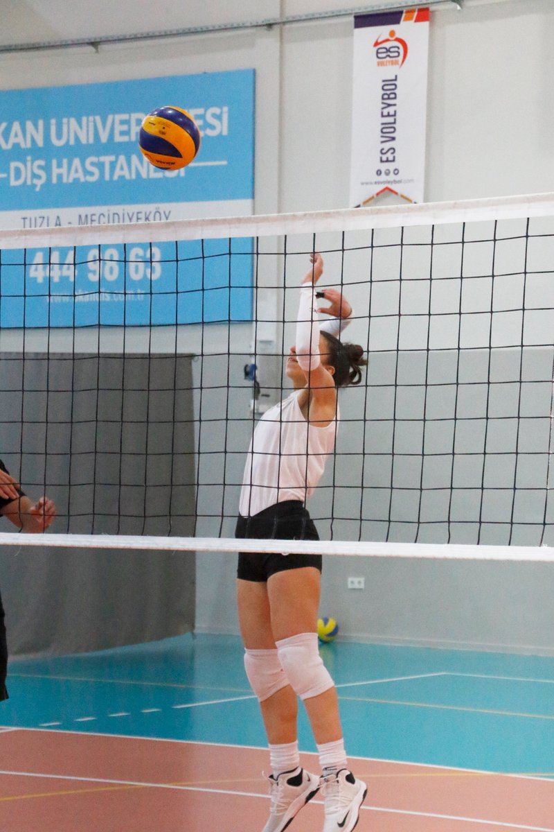Yeni sezona hazır mıyız? 🤗

#EczacıbaşıDynavit #GeleceğeSmaç #GeleceğeSmaçVuruyoruz #VoleybolAntrenmanları #Voleybol #YeniSezon