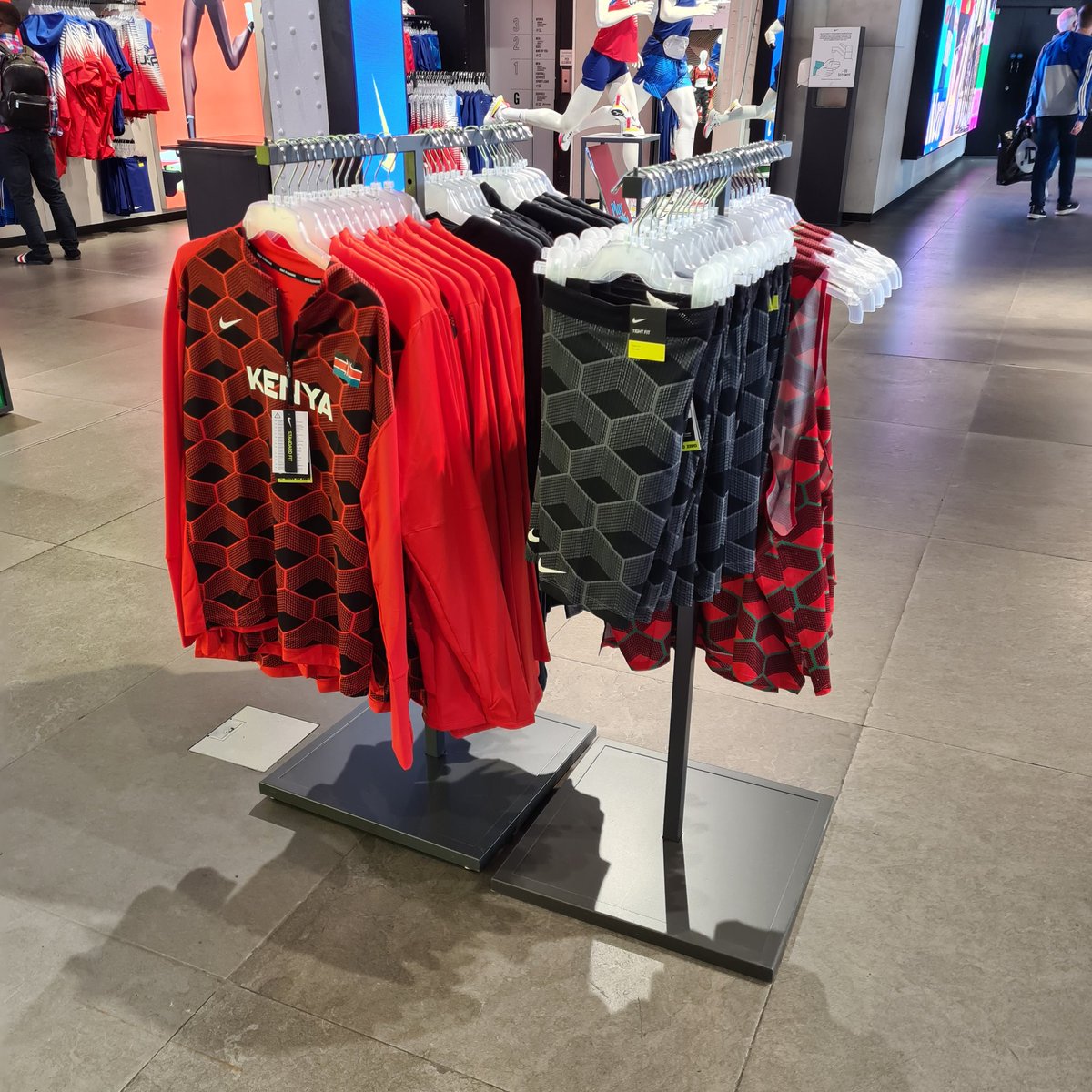 For those Kenyans in the UK asking me about access to the Kenya Olympic team replica uniform, @Nike @nikelondon has the beautiful and bright apparel in store in London or online. @CharlesGacheru @moscakenya @OlympicsKenyaKE @OlympicsKe