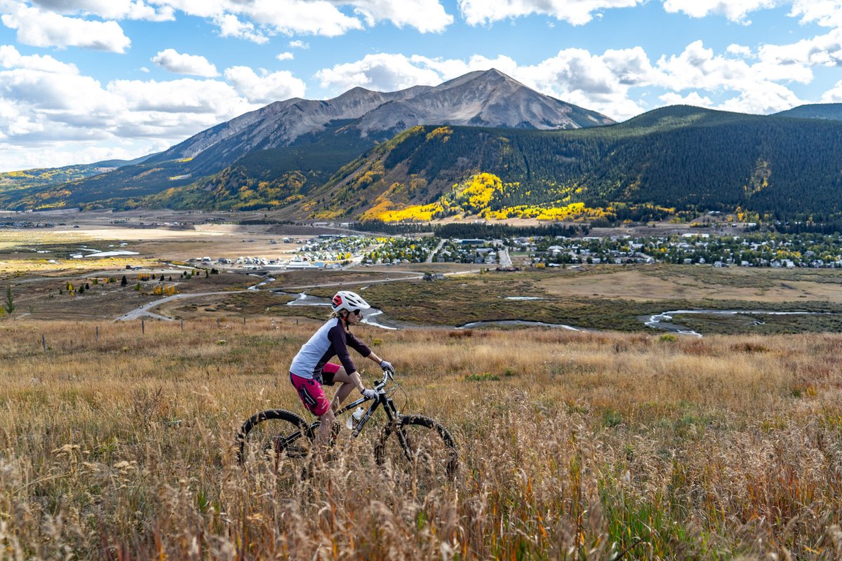 AdventureProMag's tweet image. #Events
September is shaping up to be a pretty spectacular! From mountain bike races and trail runs to music and beer festivals, here's a list of events to help you keep getting outside and getting after it throughout the month. 

September 2021 Events: bit.ly/3yqlQBb