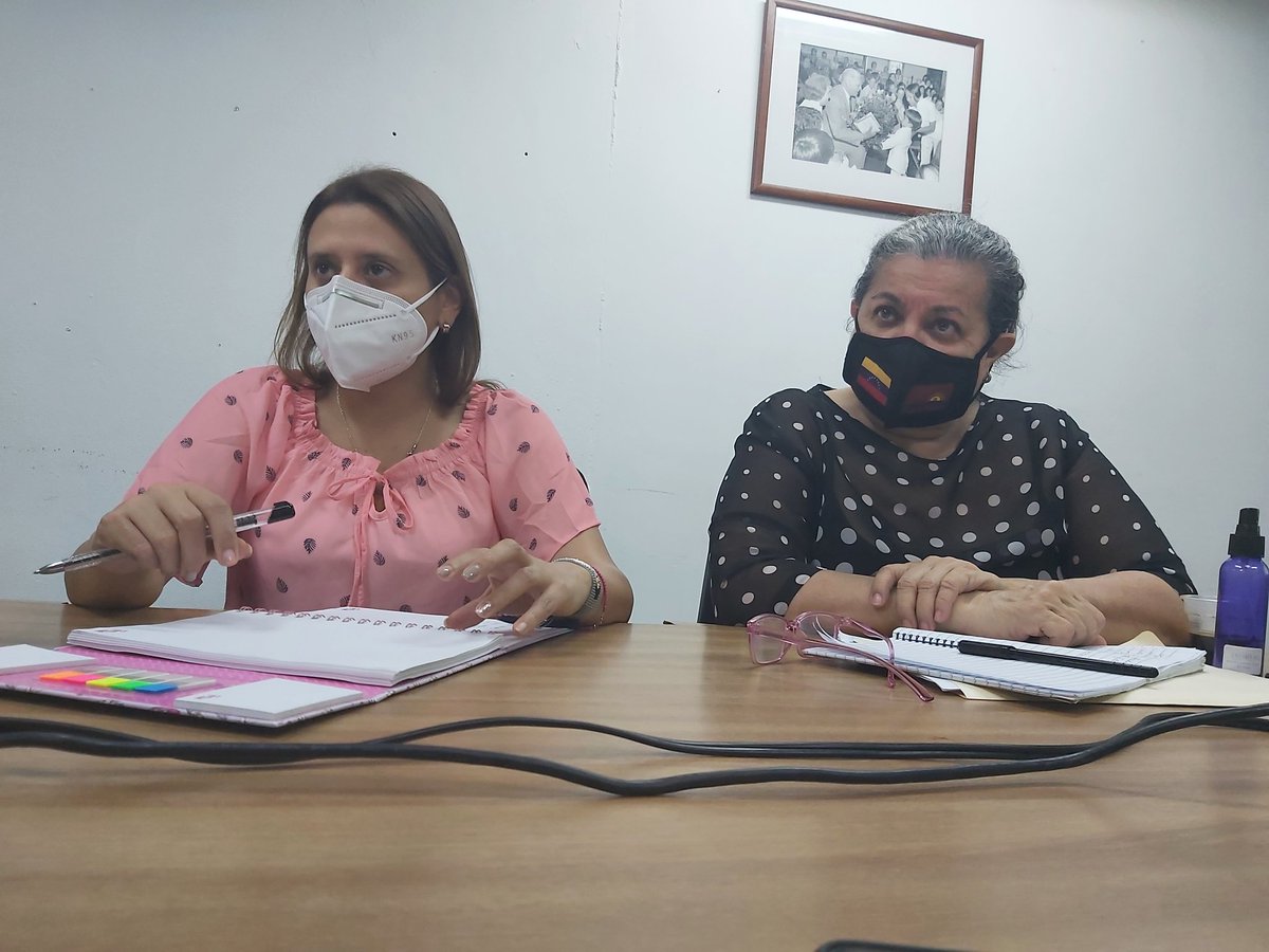 #EnFotos | Reunión de trabajo entre el @MPPEDUCACION y <a href="/unicefvenezuela/">UNICEF Venezuela</a> para la presentación de lo que será la campaña del regreso a clases seguro 2021-2022.
<a href="/NicolasMaduro/">Nicolás Maduro</a>
@psuv_yelitze
#PuebloProductor