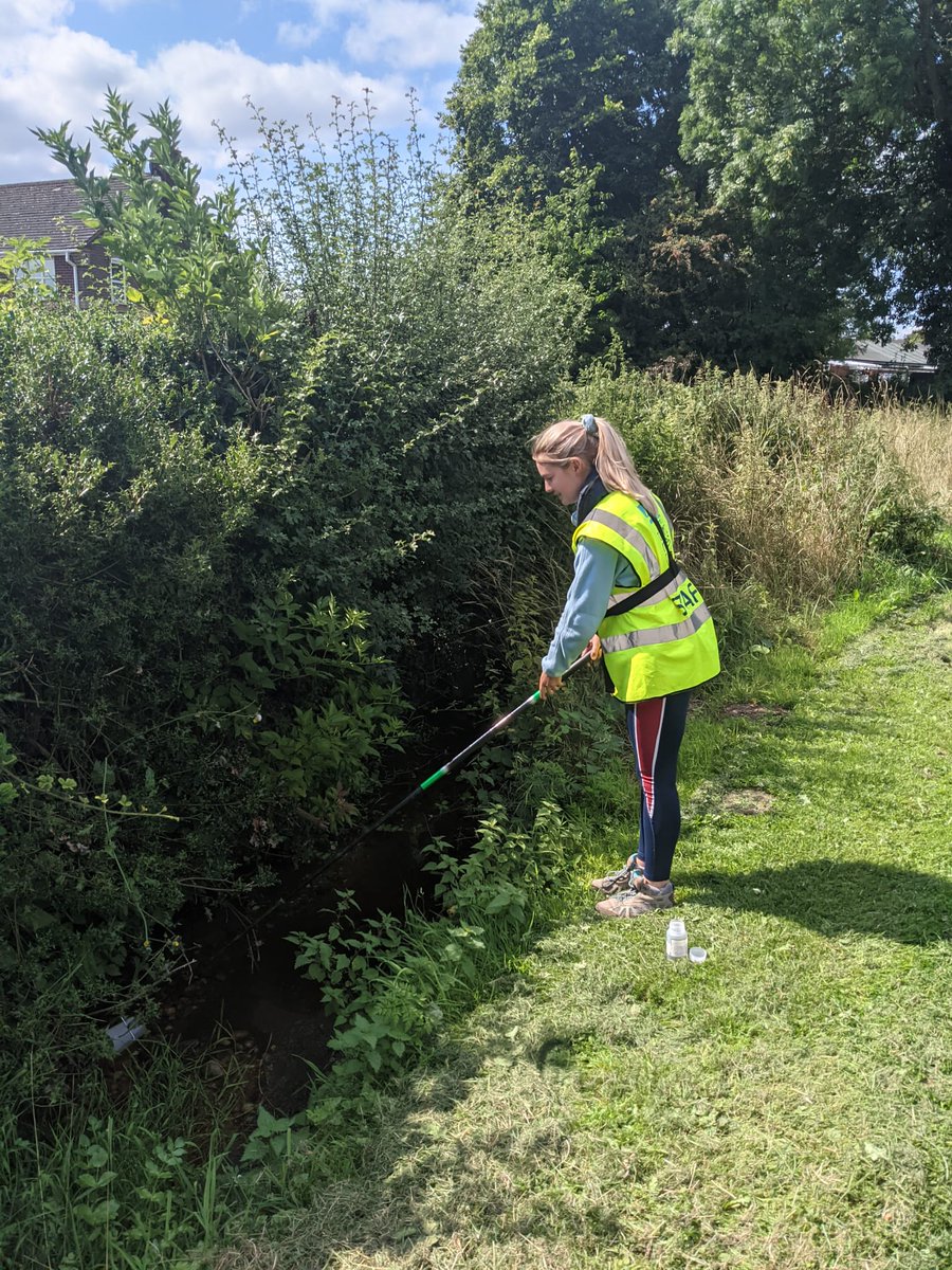 MeaseRiver's tweet image. We were out again this week continuing to collect monthly water samples, testing for phosphate #diffusepollution #data #volunteering