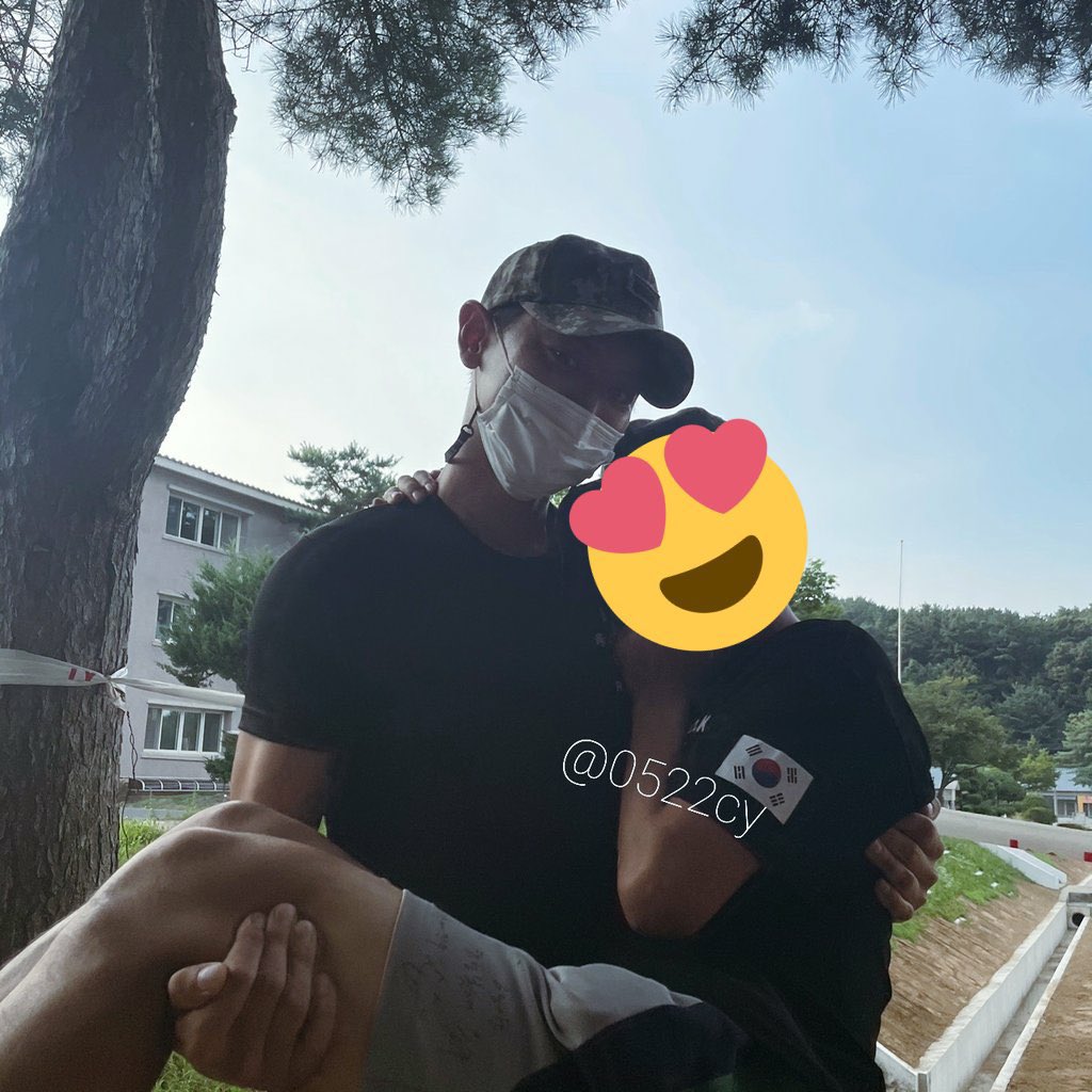 จงอวยชานยอลให้มากกว่าที่พี่เขาอวยตัวเอง tweet media