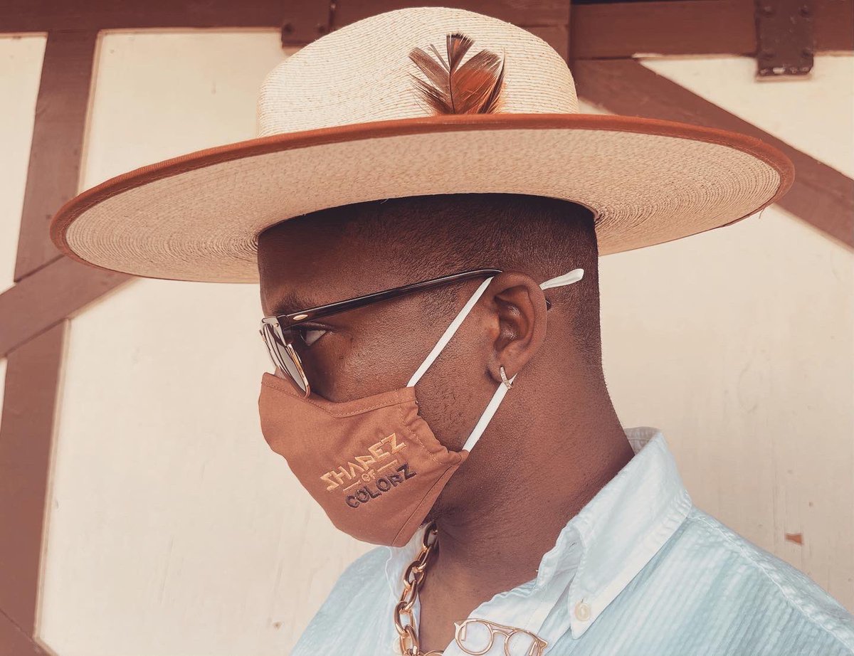 ShapezofColorz's tweet image. Not just the creator but a model as well . Shop our new “brand” mask in medium brown, more color ways otw. 
Price : $20
Dm for purchase