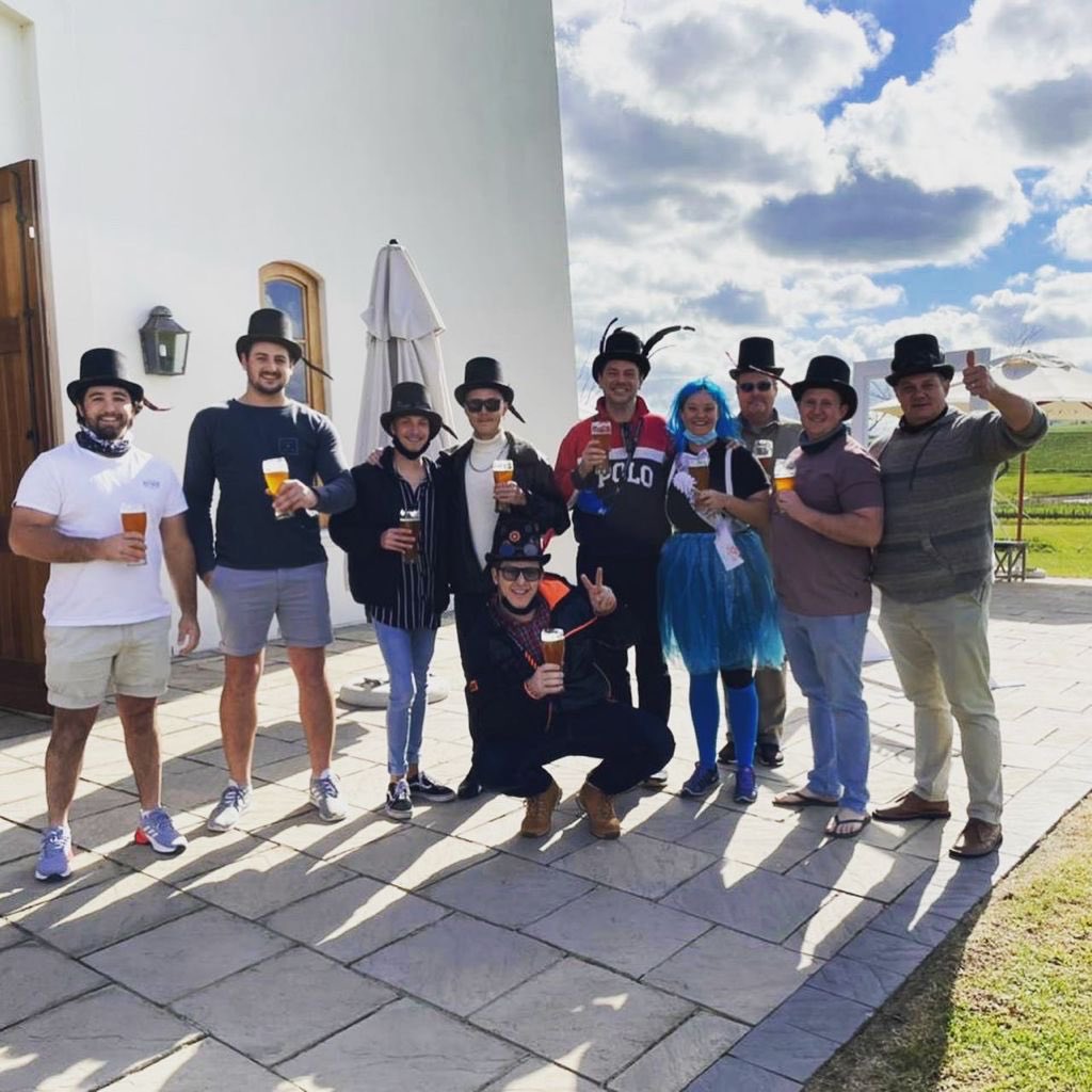 CHEERS to this bachelorette and her Party's Drinking Team! Thanks to this bunch for having a SUPER party with us! Party before a party. 
Join Us! and spoil yourself with great MUSIC, awesome WINE and quality TIME out in the Vineyards. Booking platform in our bio.