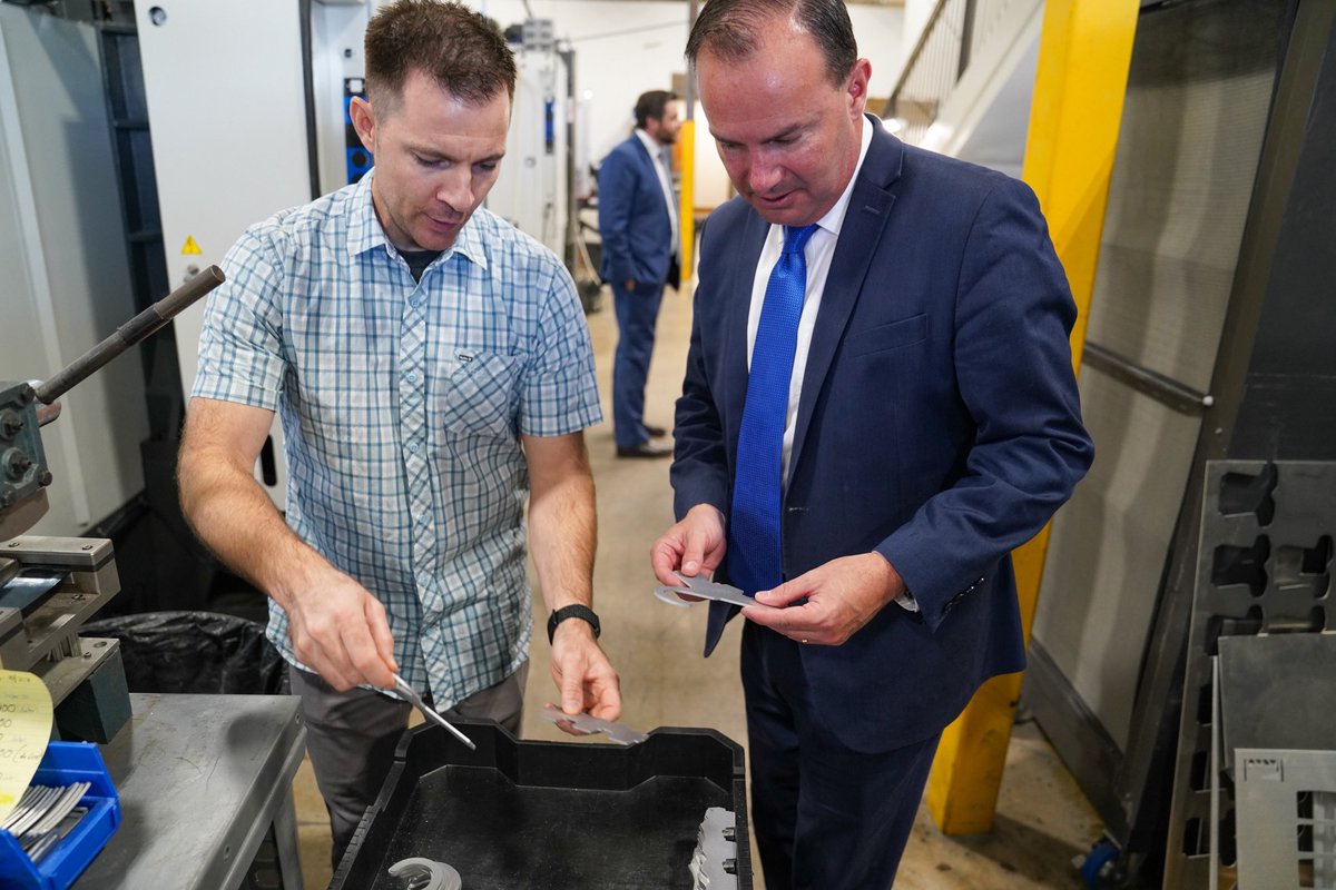 Mike Lee tweet media
