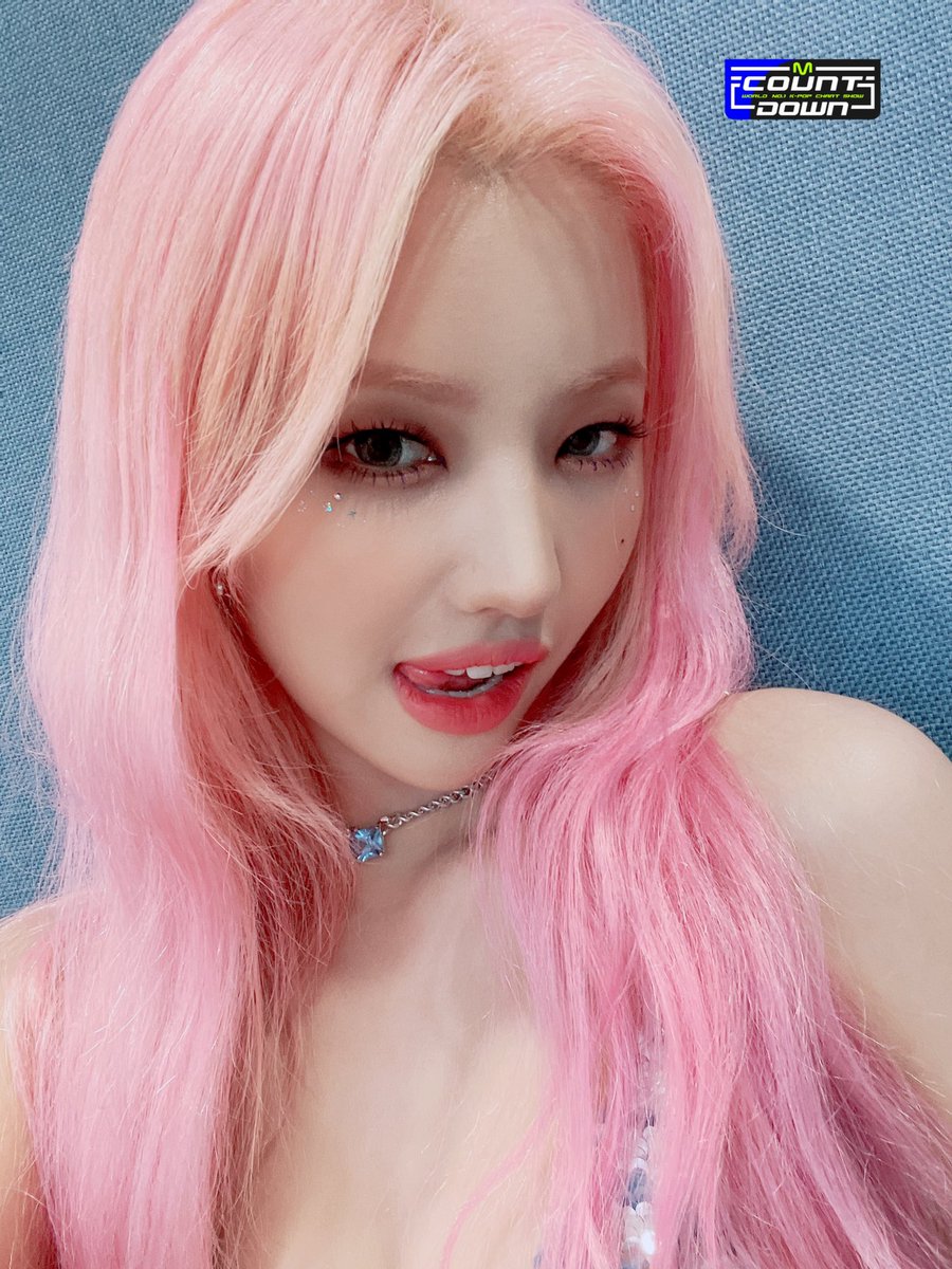 soyeonpt's tweet photo. Parabéns �� melhor pessoa de sempre, JEON SO-YEON! @G_I_DLE

A mulher mais talentosa de sempre! Obrigado por liderar o (G)I-DLE e sempre nos abeçoar com músicas boas!! Que sejas sempre FELIZ!!!

#CeoSoyeonDay 
#여름끝자락_소연꽃이_피었소 https://t.co/CoVtiQITJK