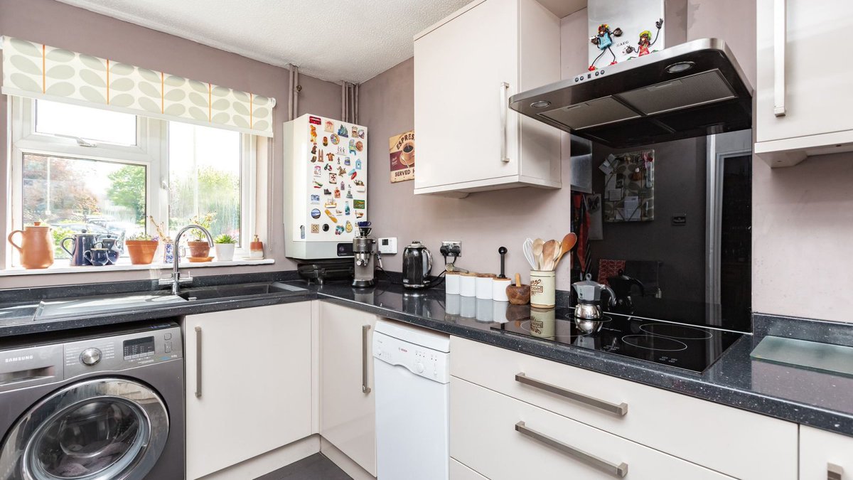 EdenEstateAgent's tweet photo. 3 BEDROOM HOUSE FOR SALE, Old Orchard Lane, Leybourne, ME19, Guide price £350,000- £400,000
https://t.co/pvNpJnxllA
For enquiries, please call us on 01732 795162.
#estateagent #forsale #forsalekent #me19 #kent https://t.co/uhxAwnegzf