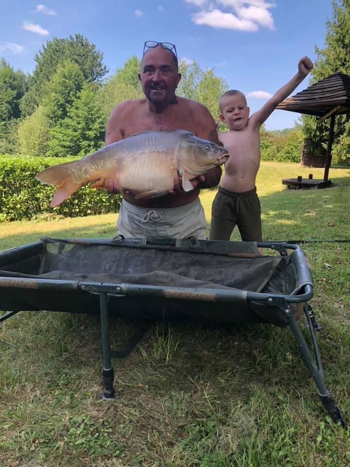 Lakesarock's tweet photo. 🎣🎣 An eventful afternoon which included an unexpected swim in the lake to catch the rod 🤣🎣🎣

What will this evening bring 😏😉

#carpfishing #carpsofinstagram #commoncarp #fishinginfrance #instacarp #livethesearch #mirrorcarp #grasscarp #fishinginfrance #francefishing #carp https://t.co/rt1GxftNRA