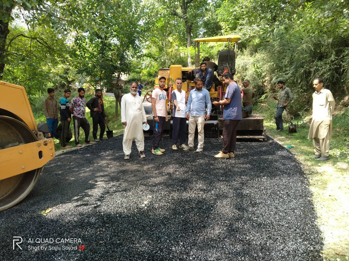 Dargamyouth's tweet photo. The concerned JE on spot Mr #Asif Sahab has been specially mentioned by the locals for his Honesty &amp; geniusness.we are very  thankful to the concerned authorities. @AdvisorBJKGovt @OfficeOfLGJandK @kansalrohit69 
@dwivedimk_ias @fahimbihaqi
@DICBaramulla @SafinaMBaig https://t.co/5FLf1AWQ1s